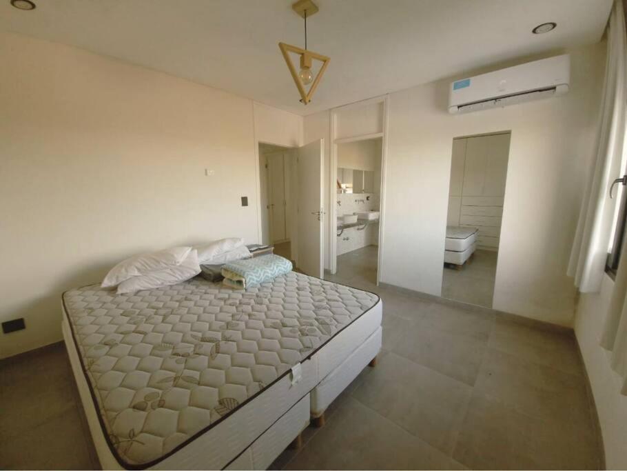 Four-Bedroom House photo 1