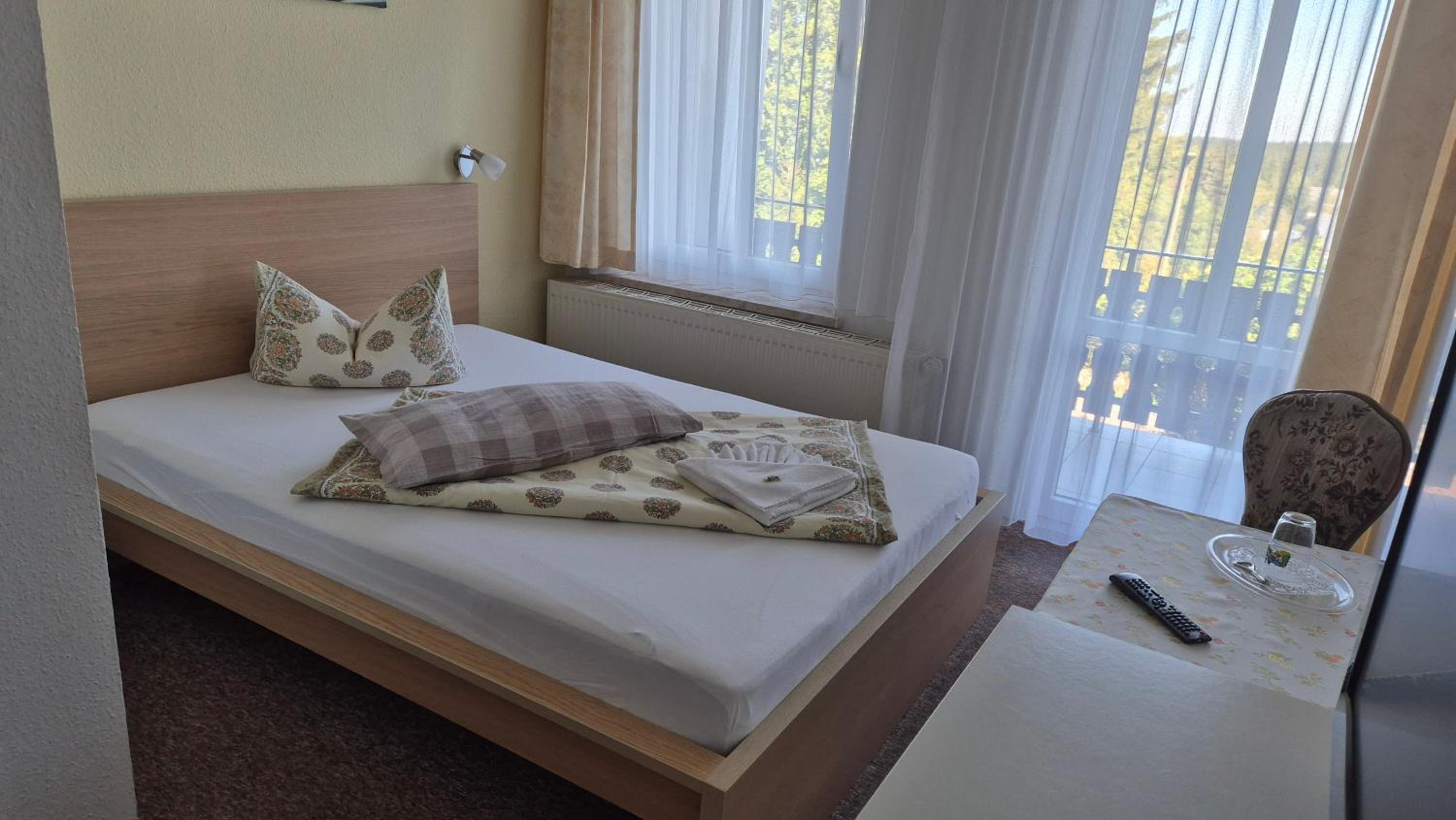 Single Room photo 2