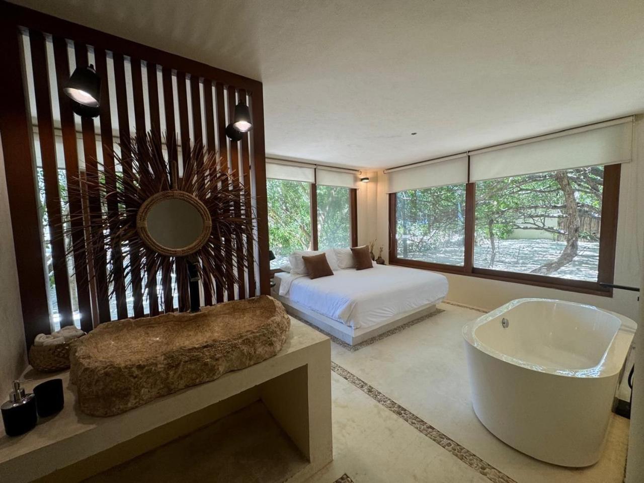 Suite with Partial Sea View