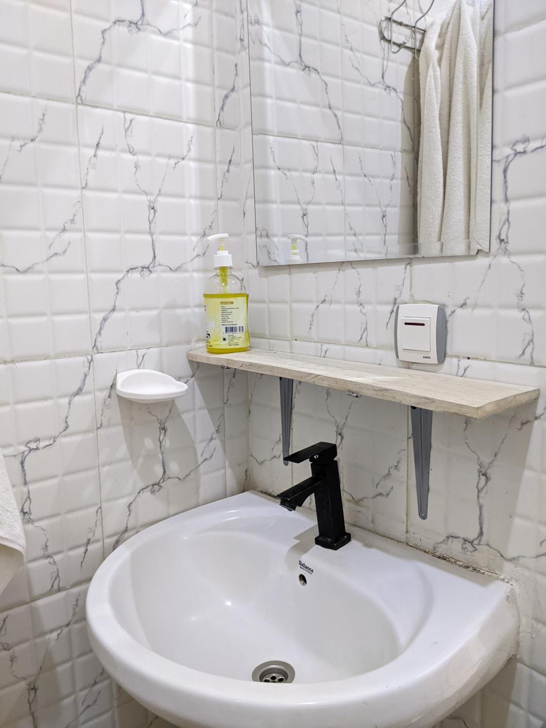 Double Room with Private Bathroom photo 2