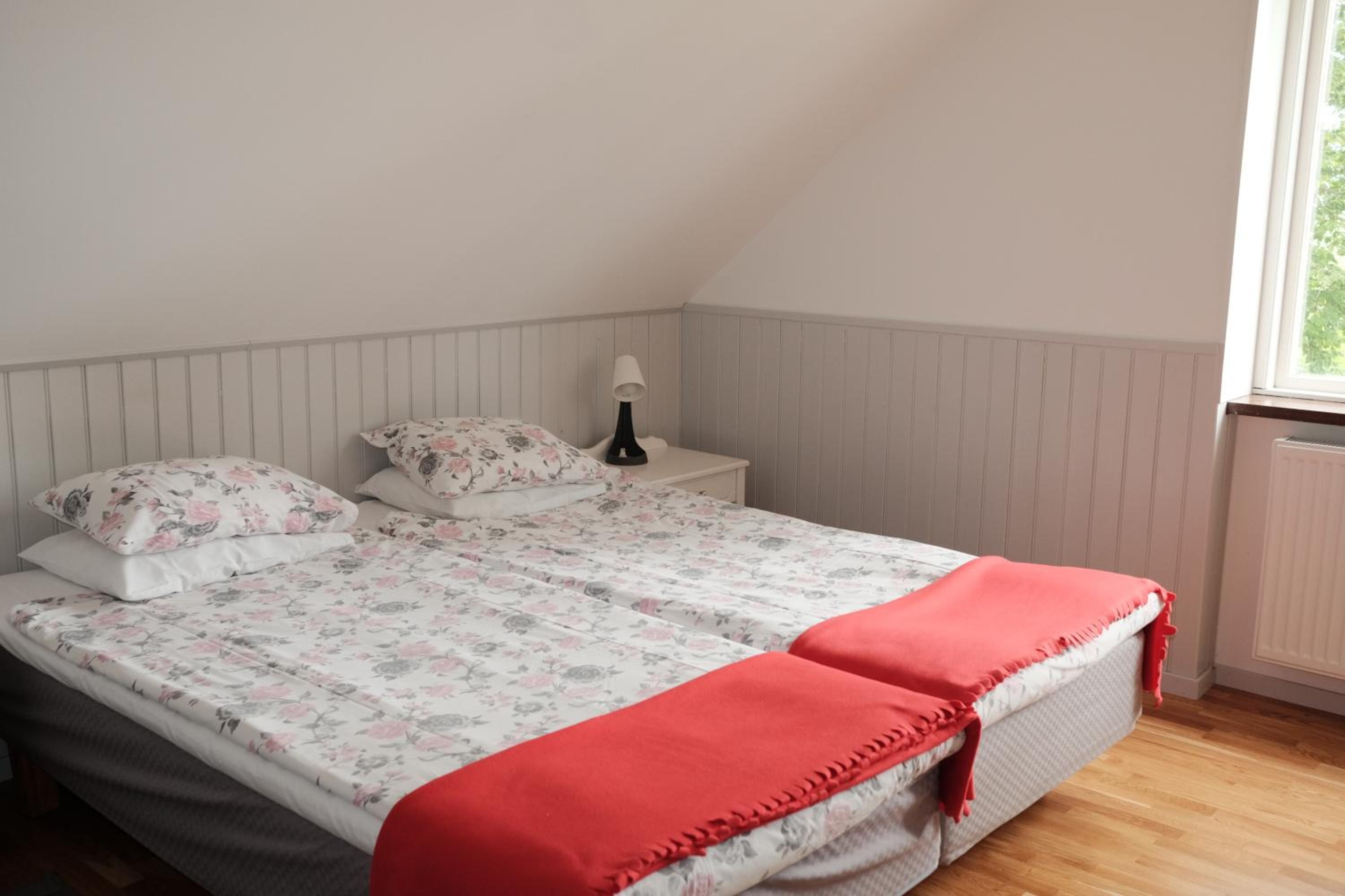 Standard Triple Room with Shared Bathroom photo 1