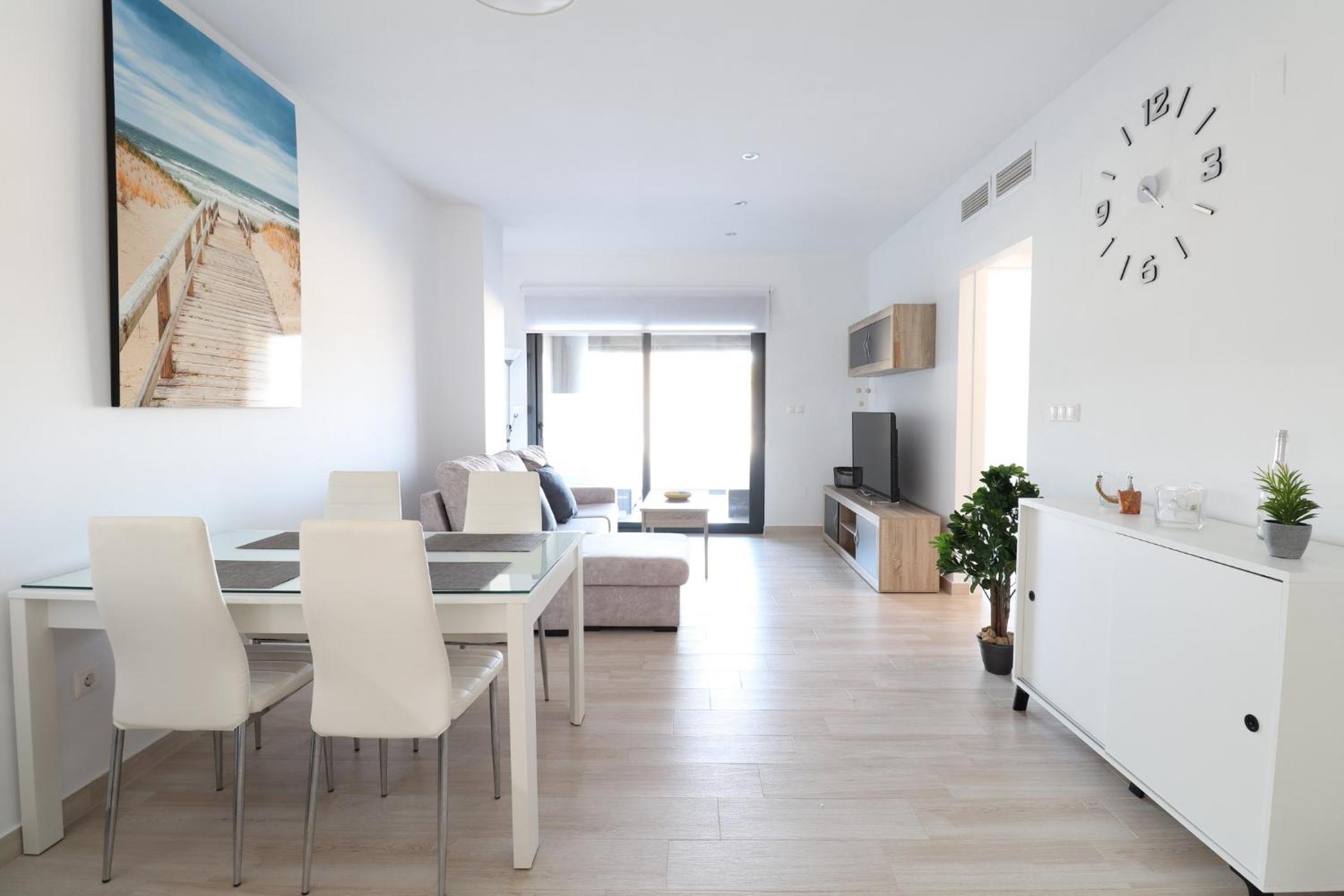 Apartamento de Dos Habitaciones con Terraza