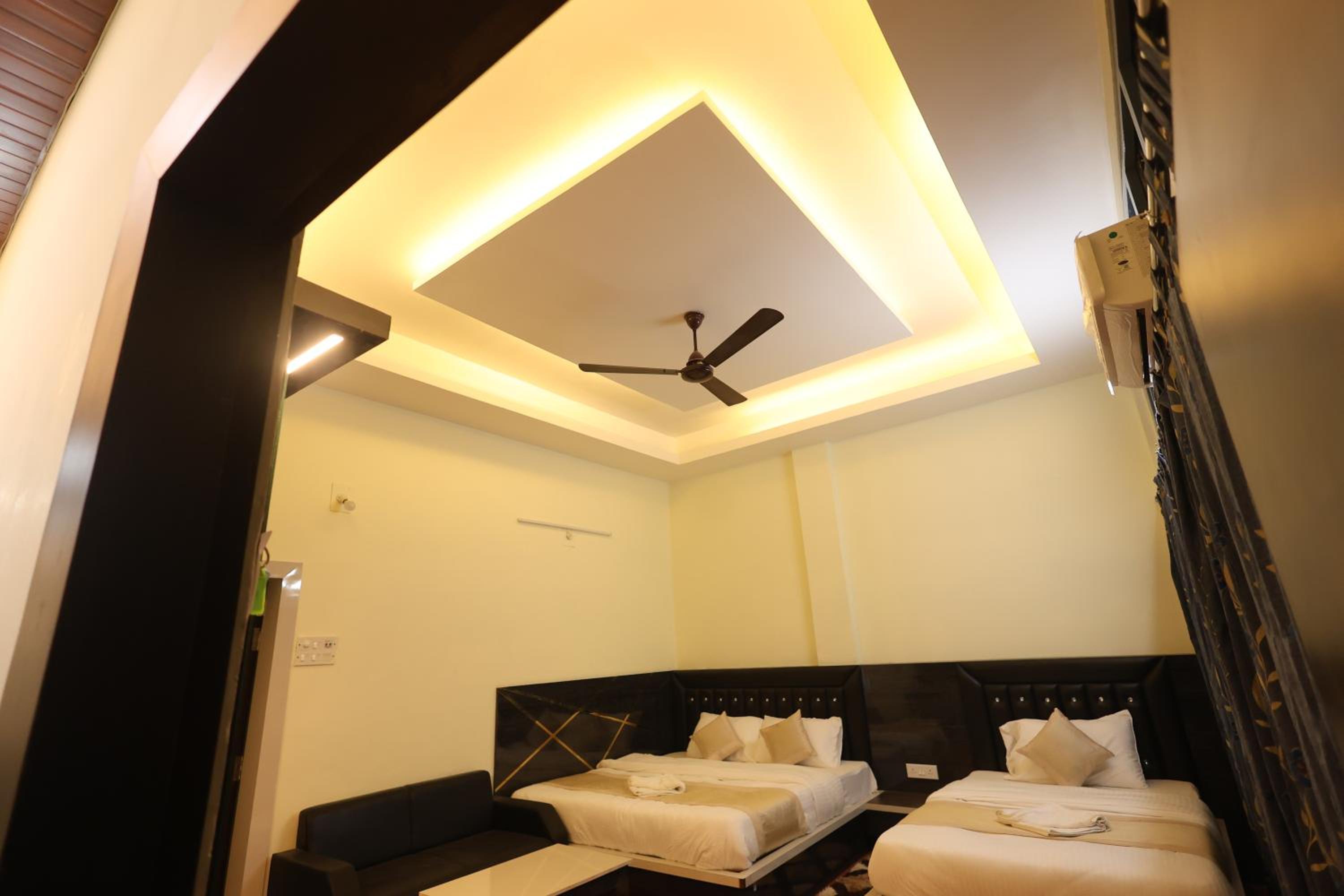 Deluxe Double Room With Bath photo 1