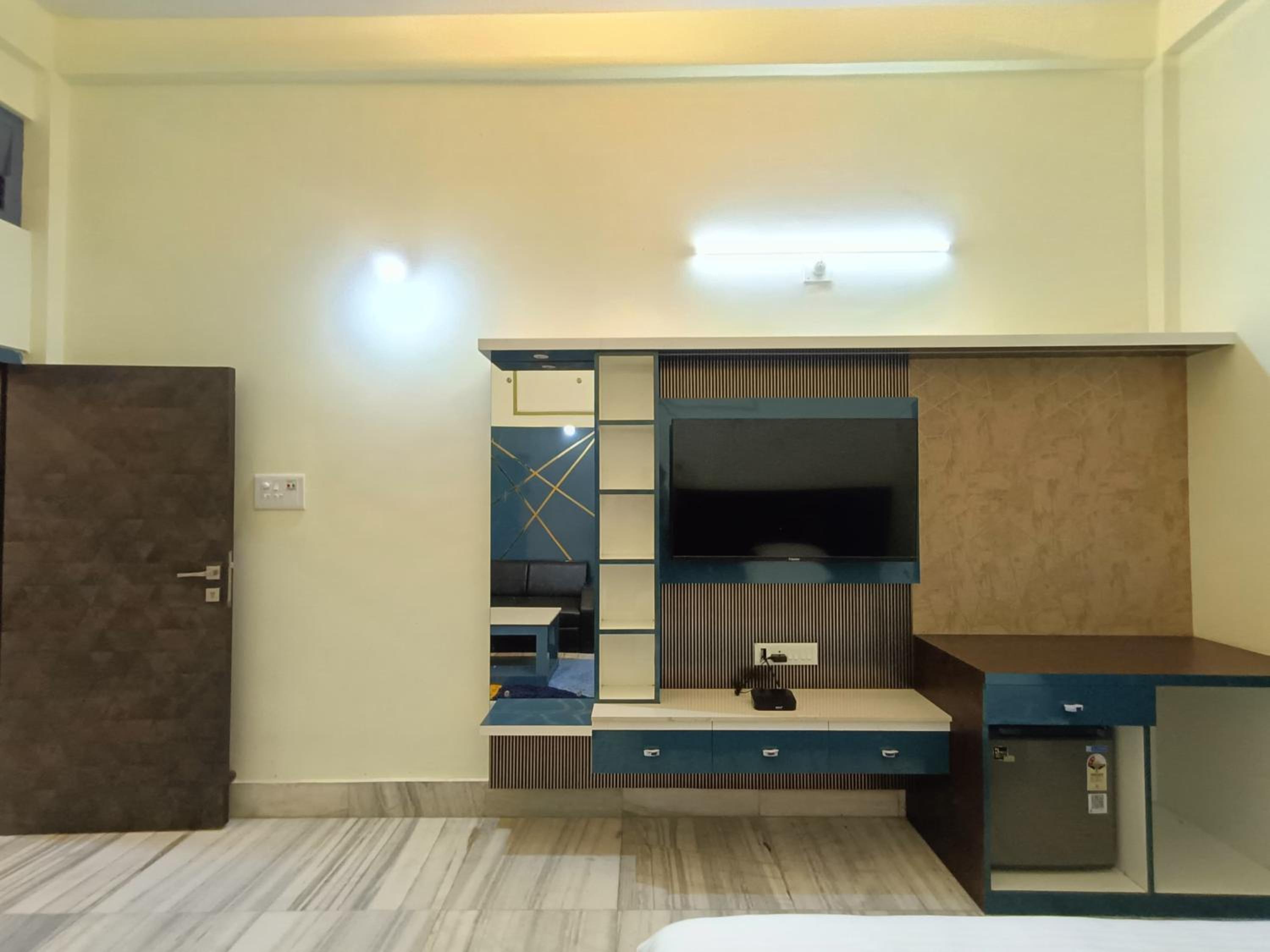 Deluxe King Room photo 3