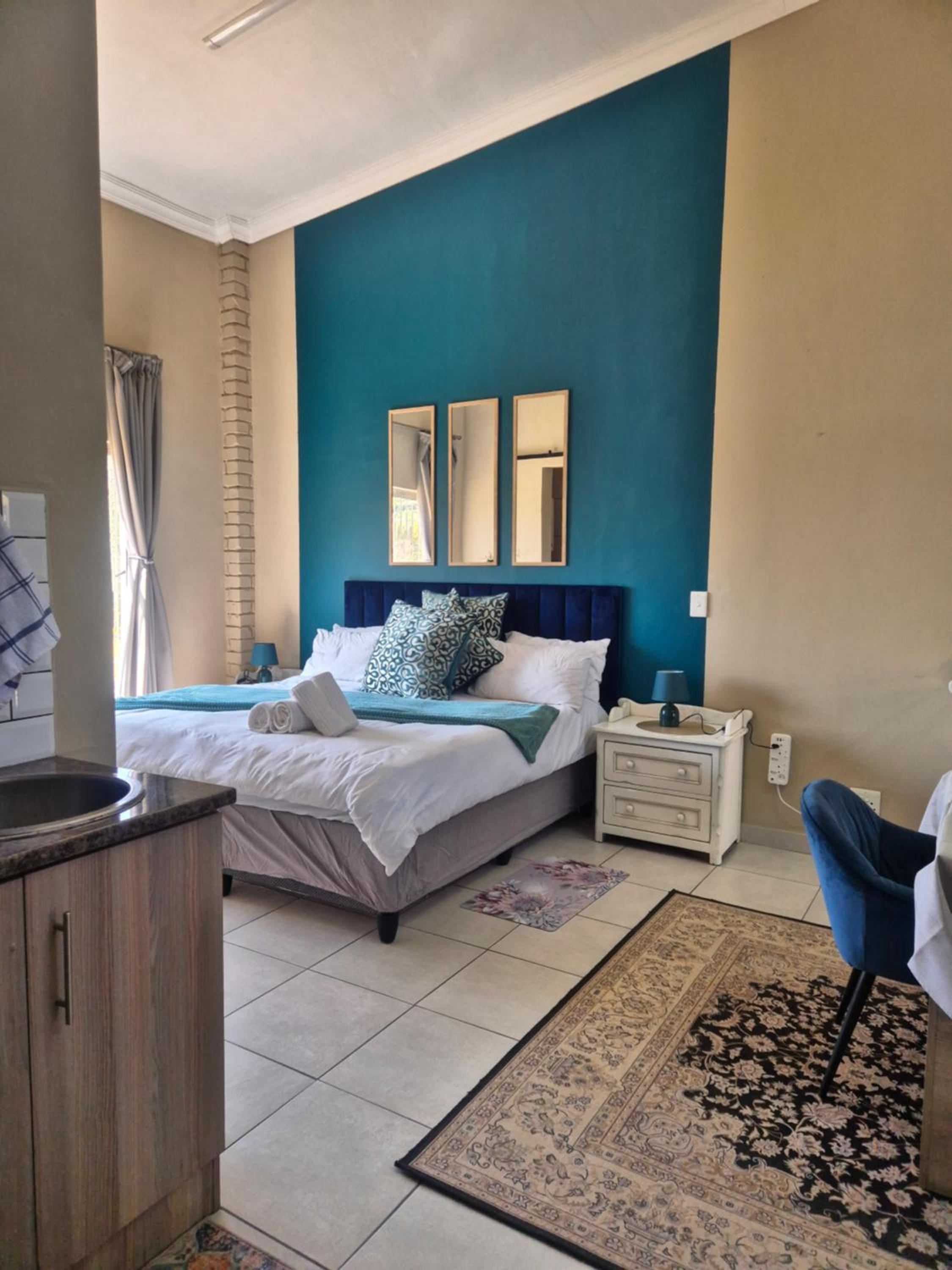 Family Room - Photo 24