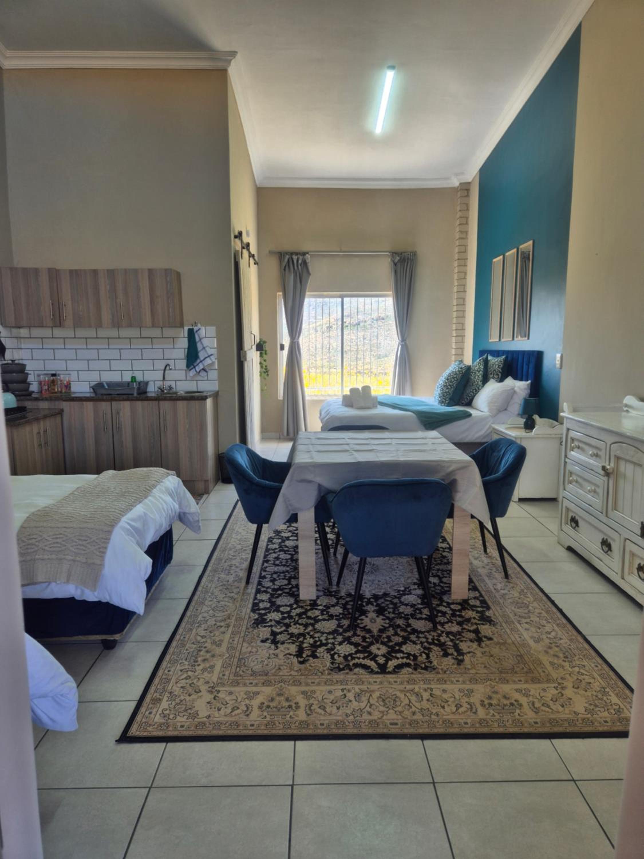Family Room - Photo 21