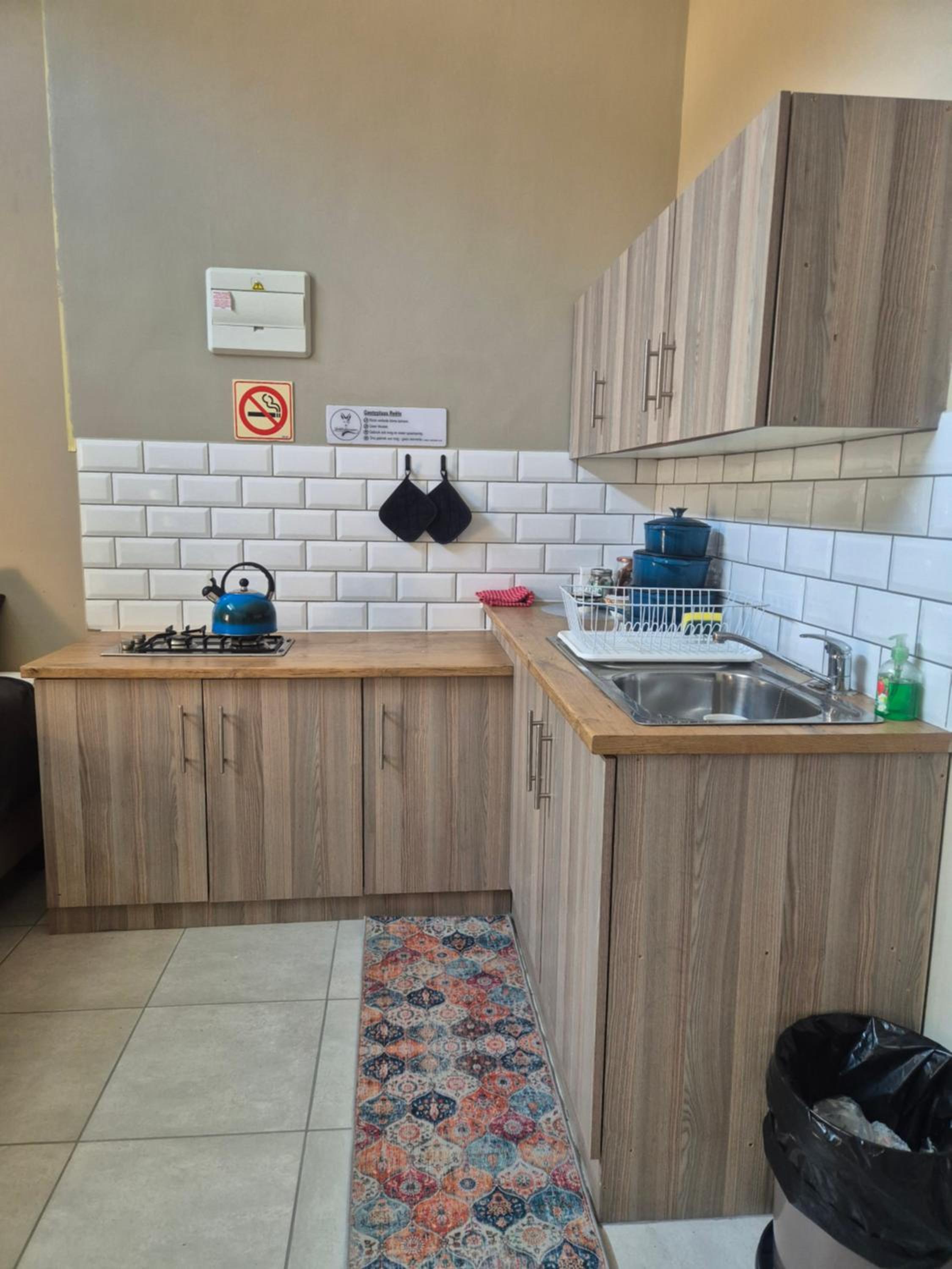 Family Room - Photo 16