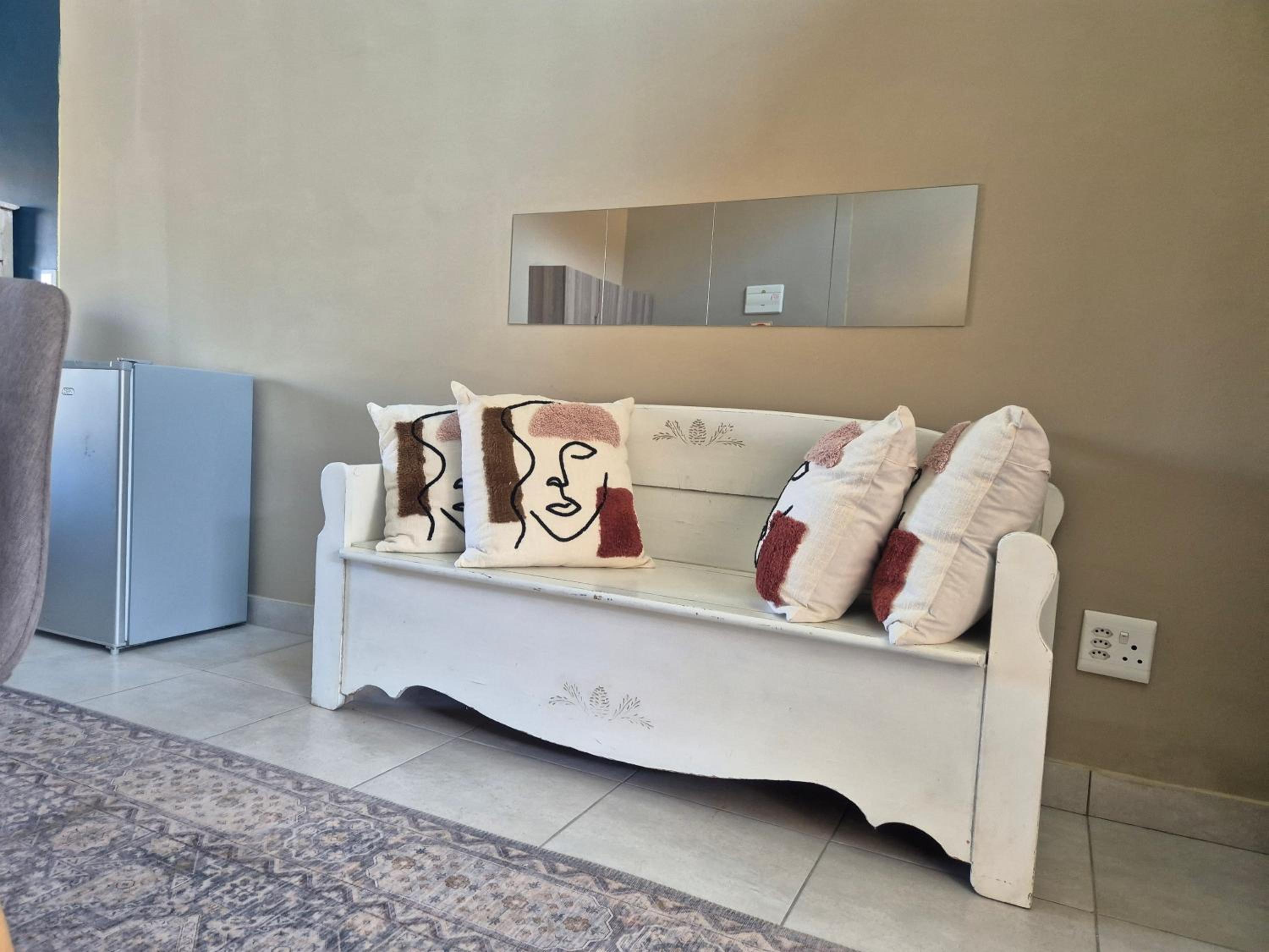Family Room - Photo 61