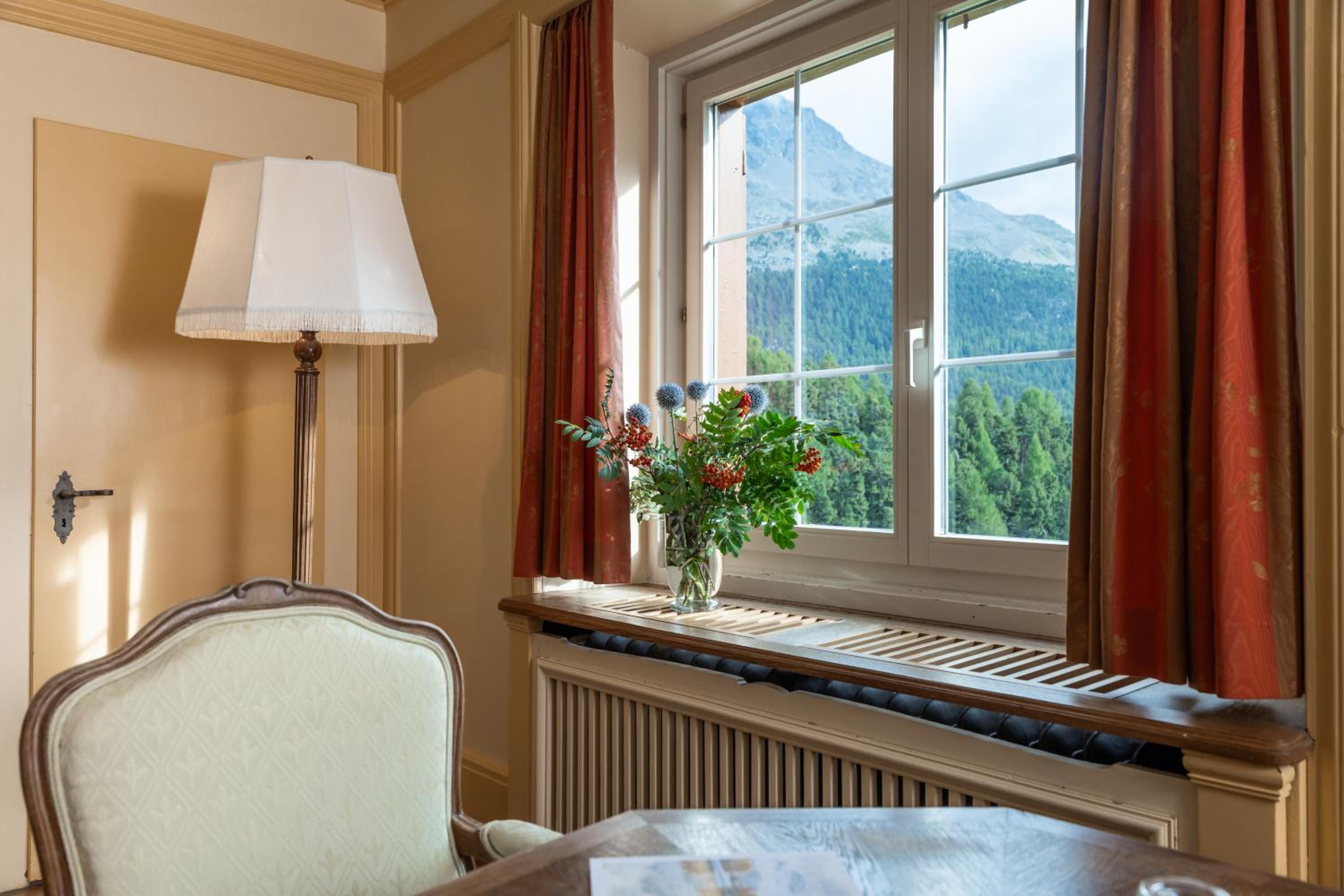 Panorama Family Suite with Mountain View