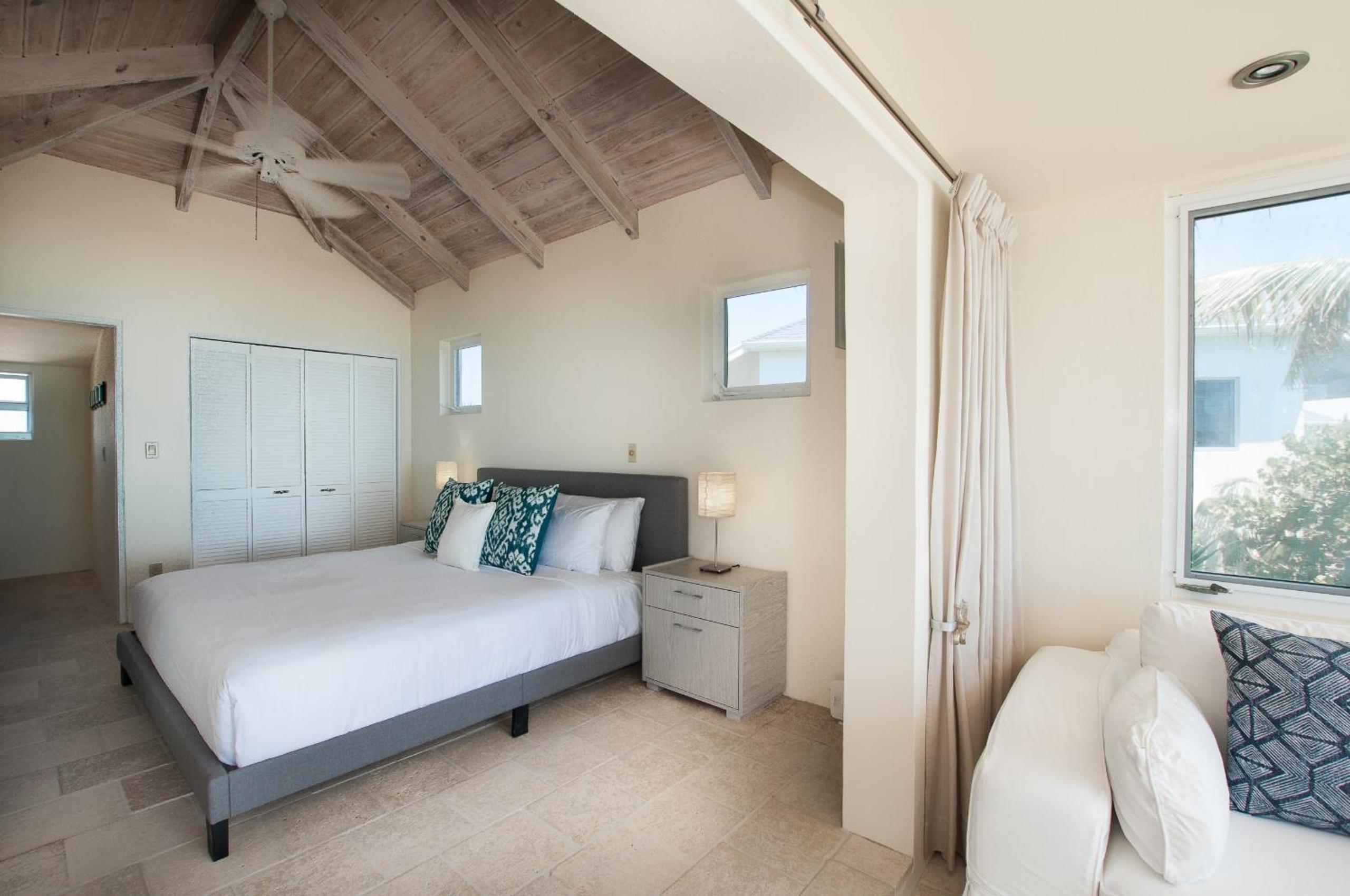 One-Bedroom House photo 2