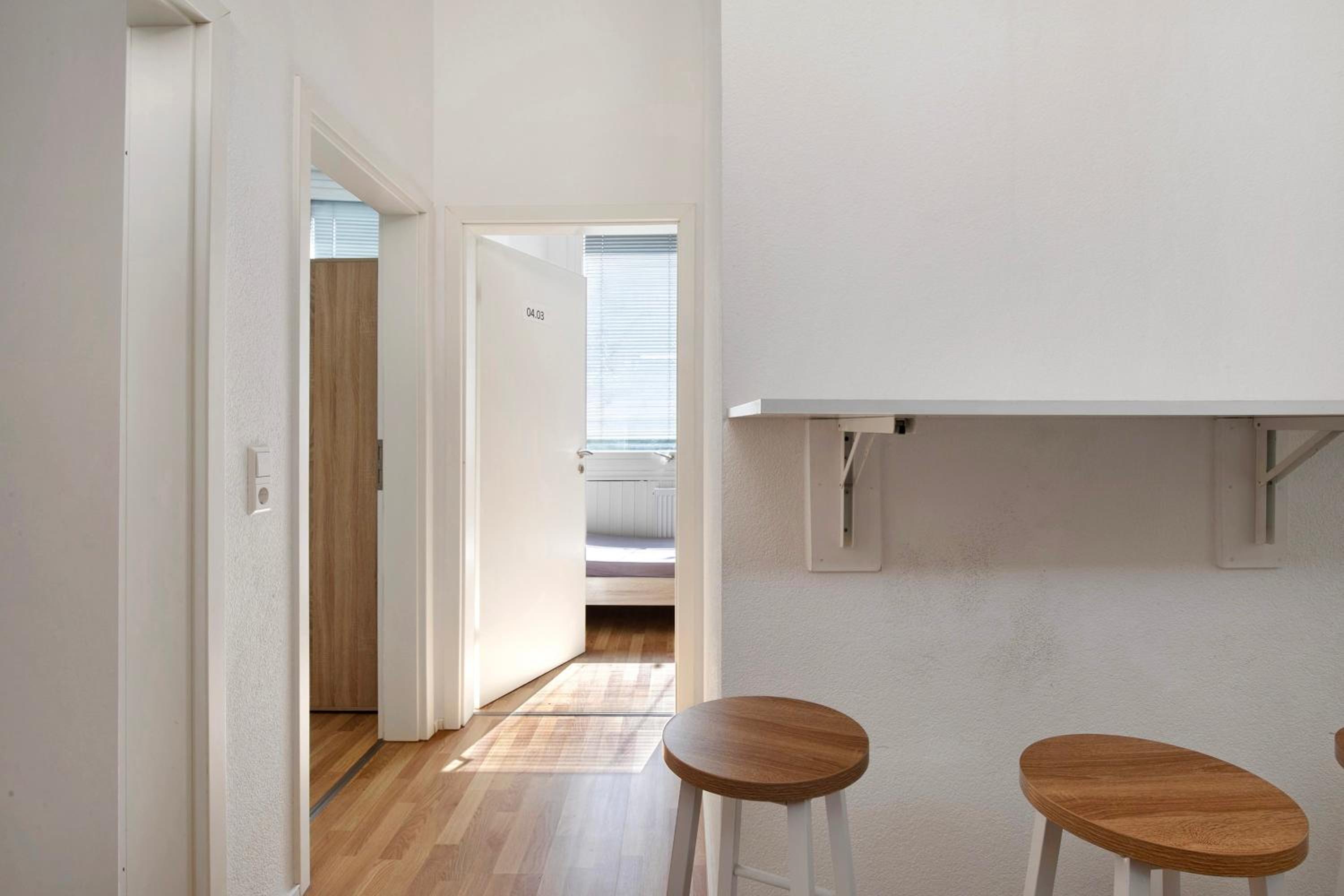 Apartment with Shower photo 2