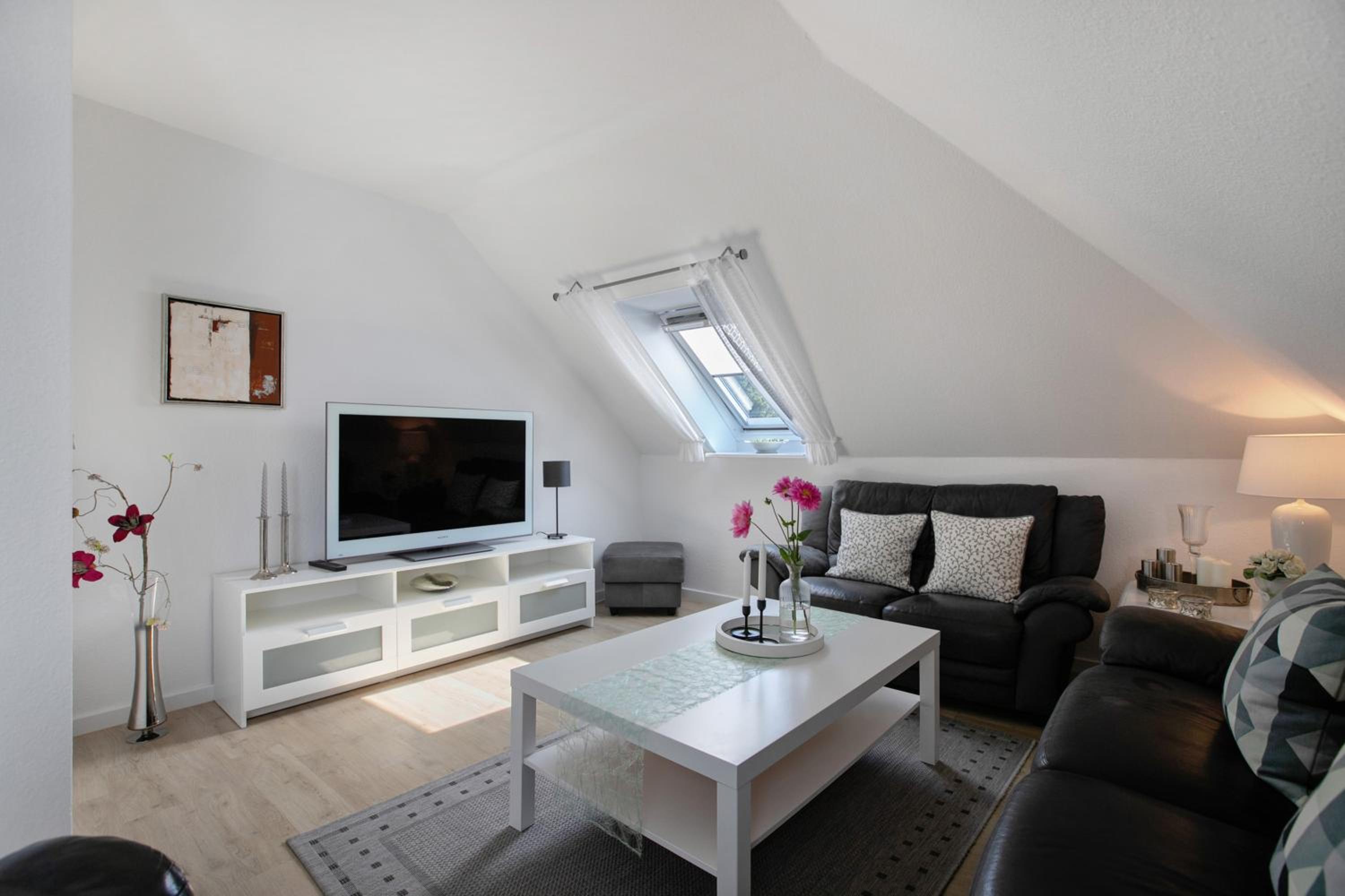 Two-Bedroom Deluxe Apartment with Garden View