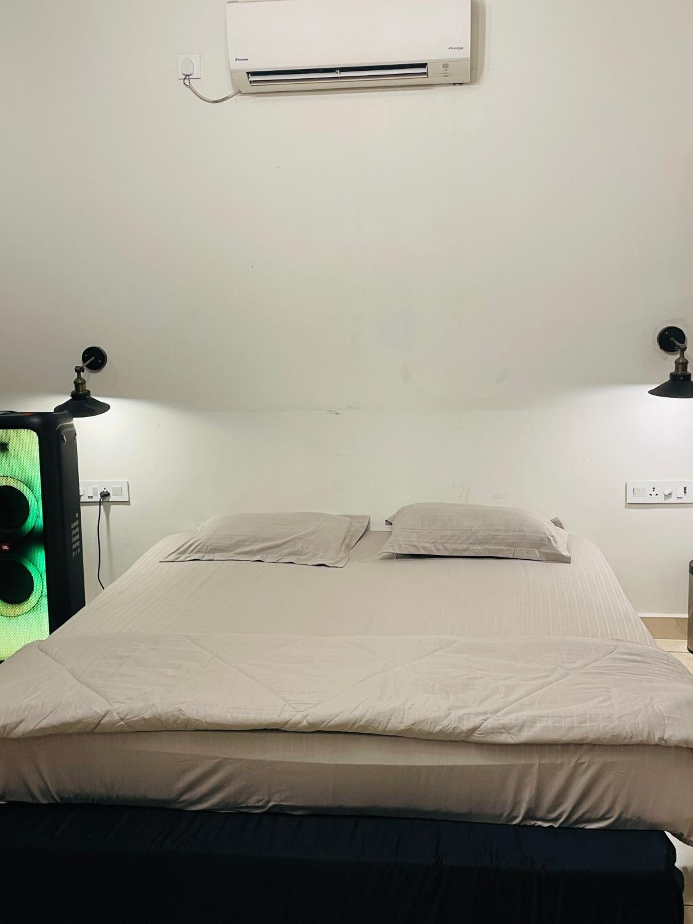 Double Room With Private Bathroom photo 2