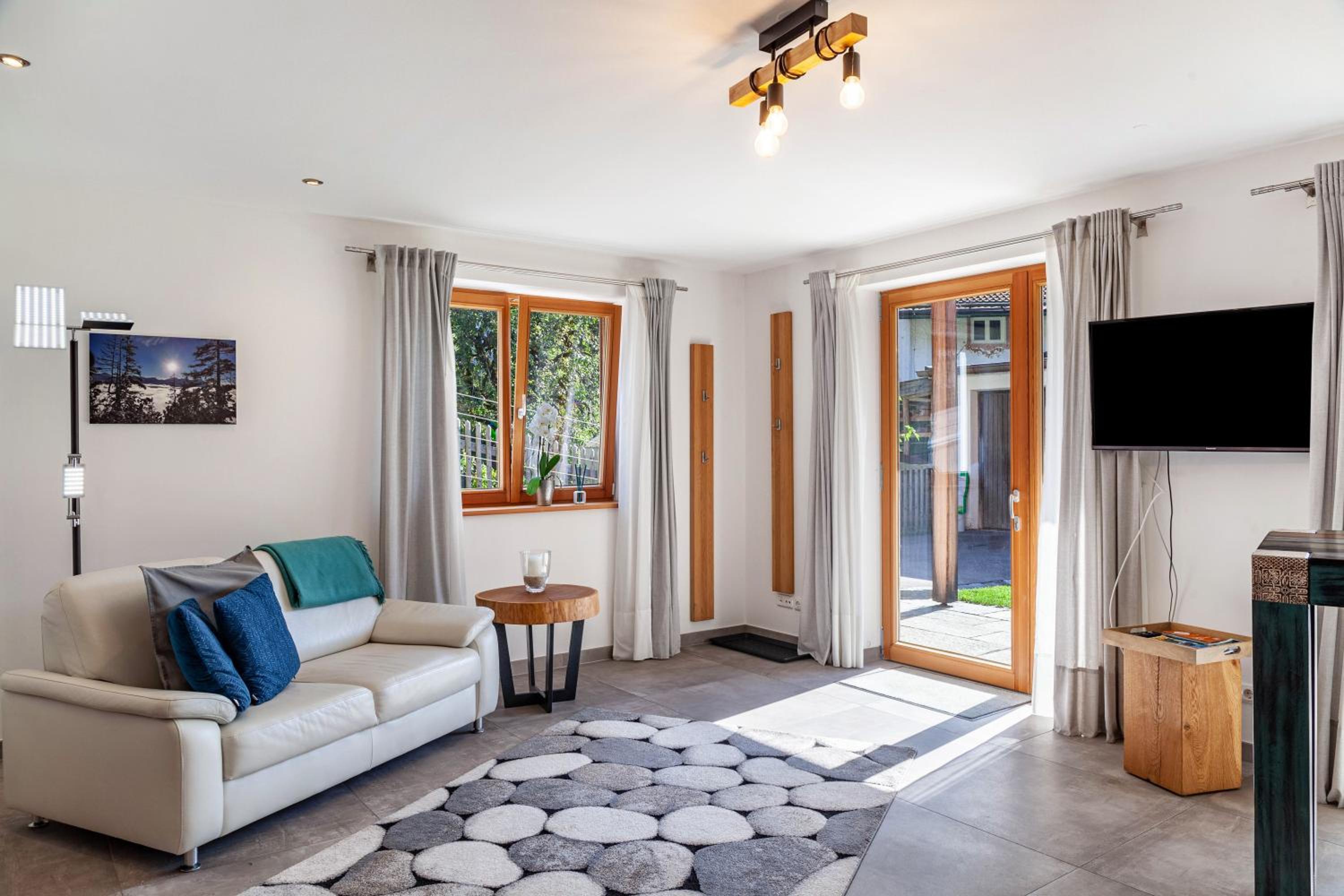 One-Bedroom Apartment with Garden View