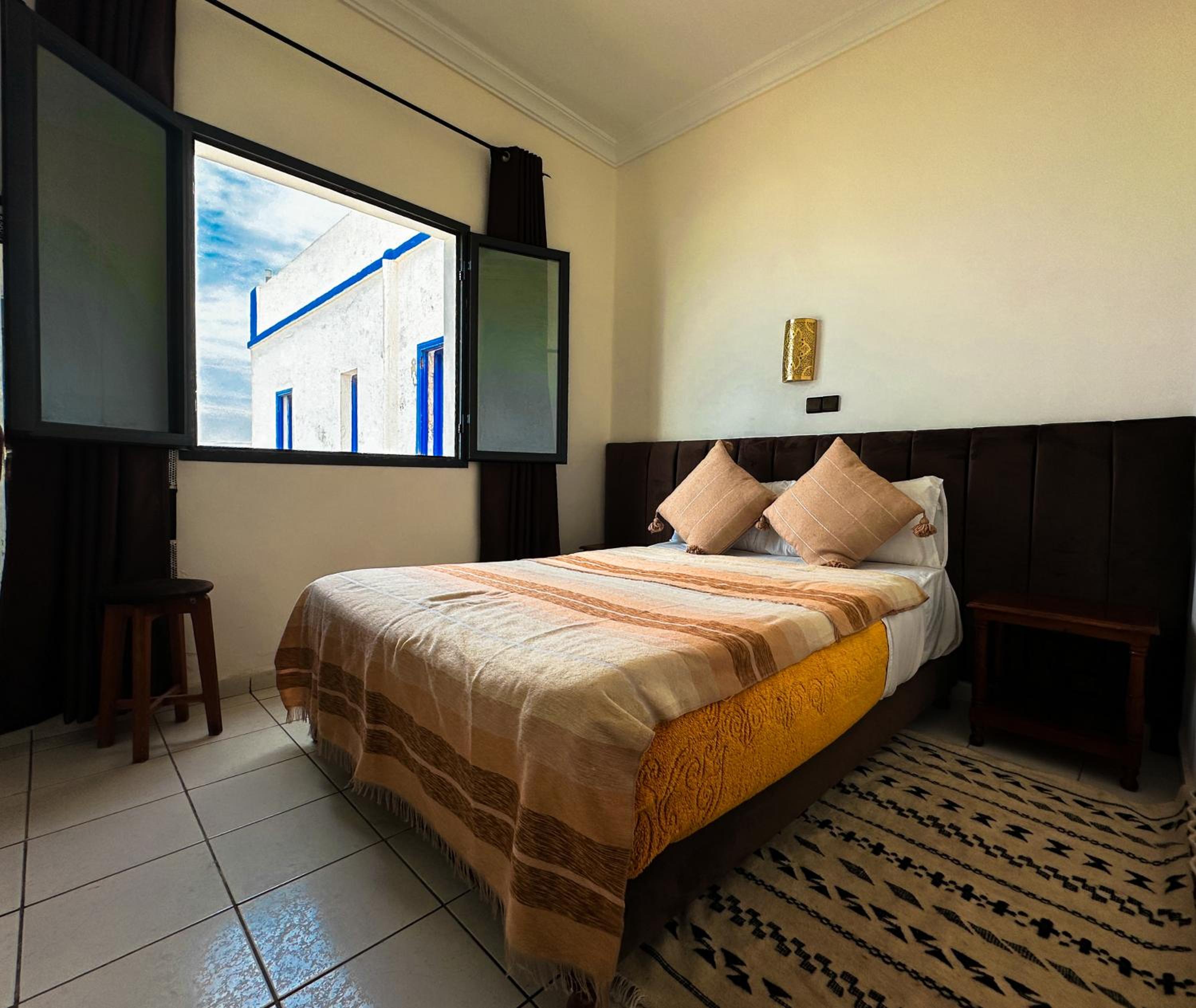 Single Room with Private Bathroom photo 3