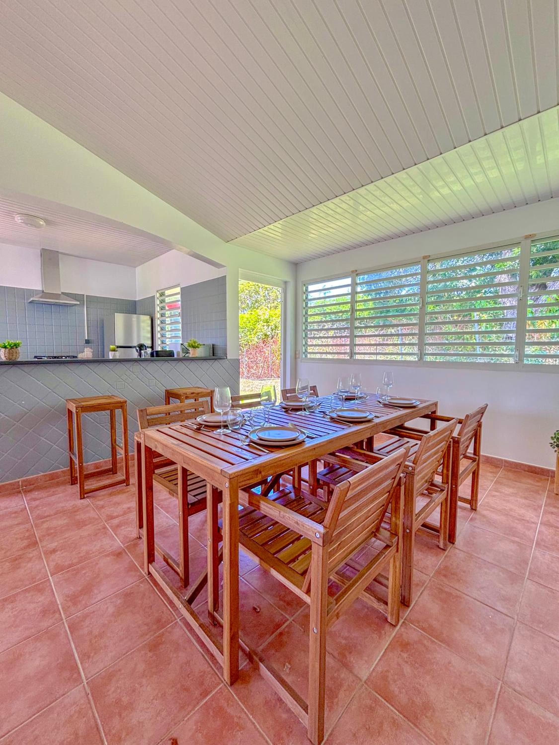 Three-Bedroom Villa photo 2