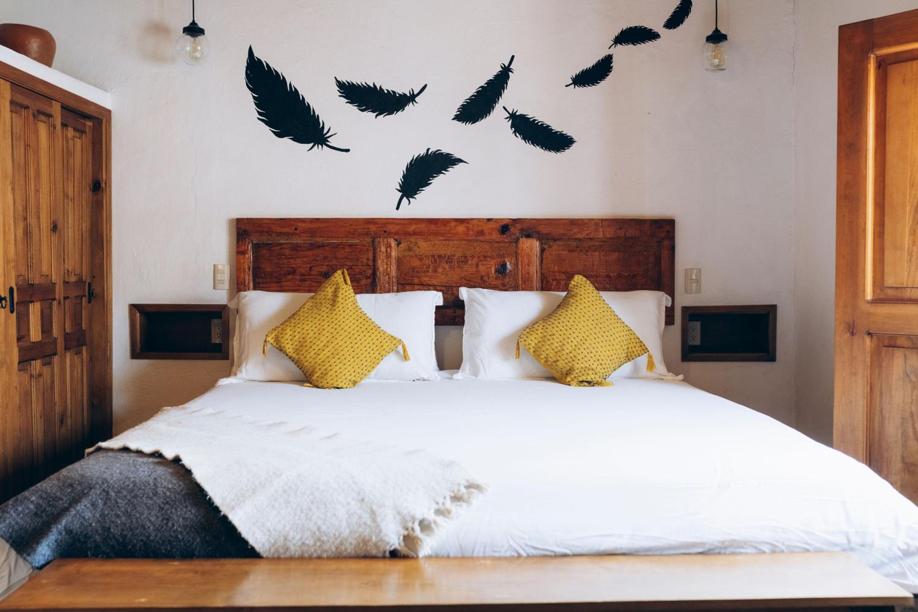 Deluxe King Room - Photo 1