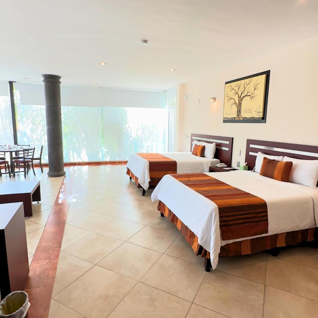 Deluxe Suite