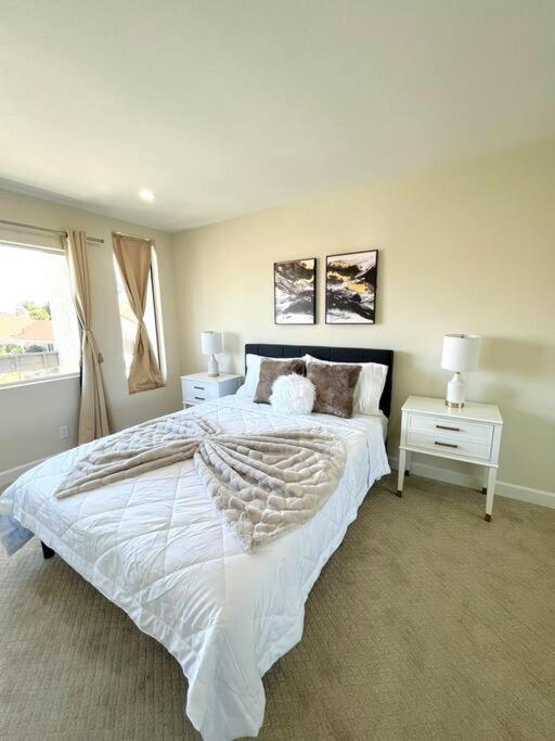 Four-Bedroom House photo 2
