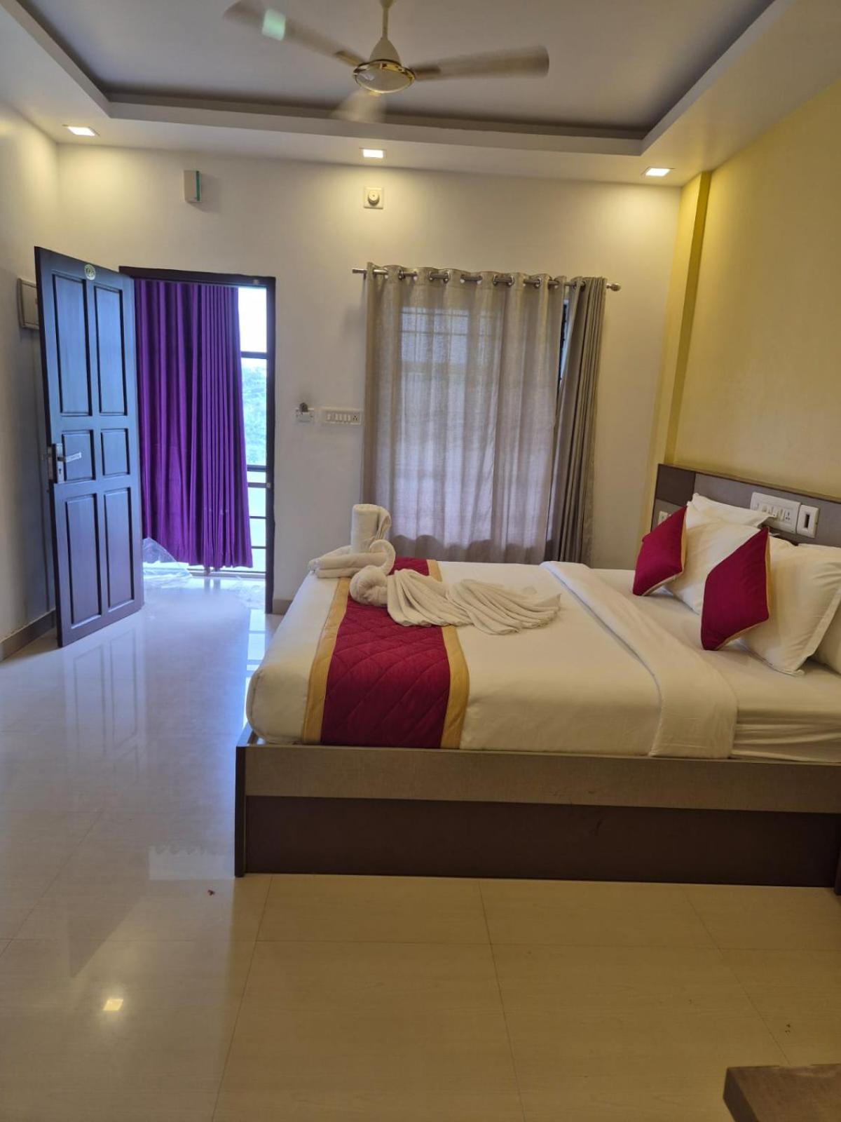 Deluxe Double Room photo 3