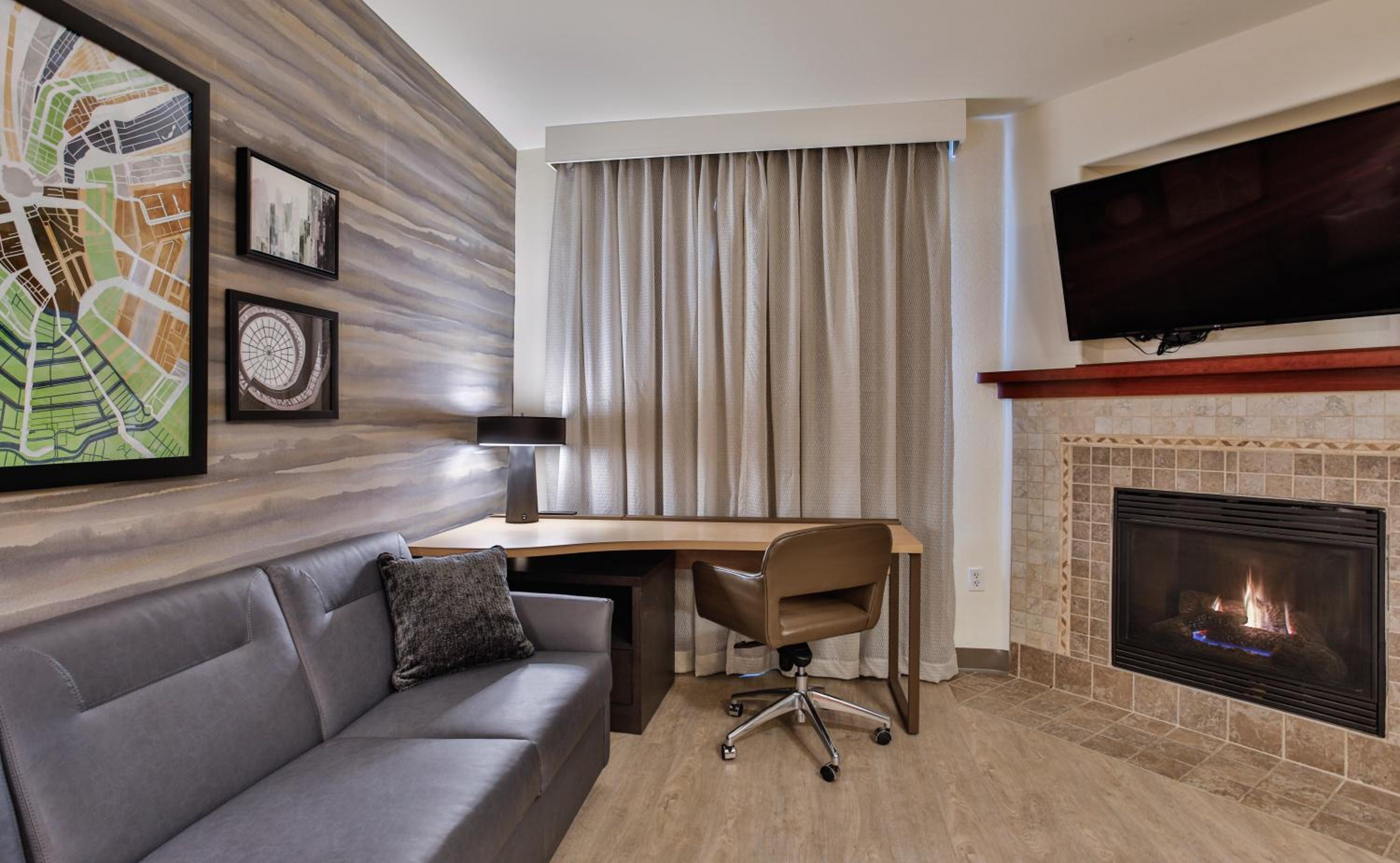 One-Bedroom King Suite with Sofa Bed - Hearing Accessible