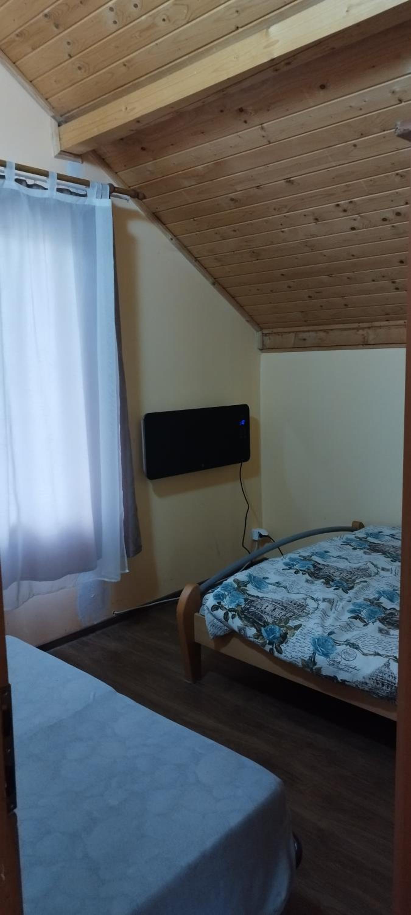 Apartment with Balcony photo 2