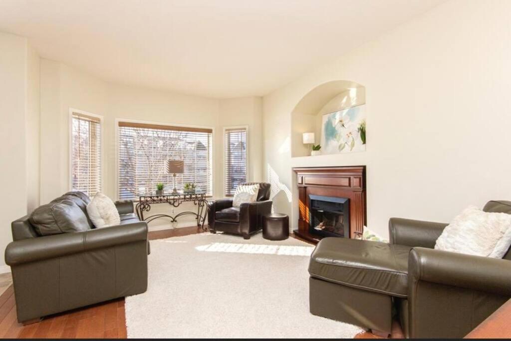 Three-Bedroom House photo 1