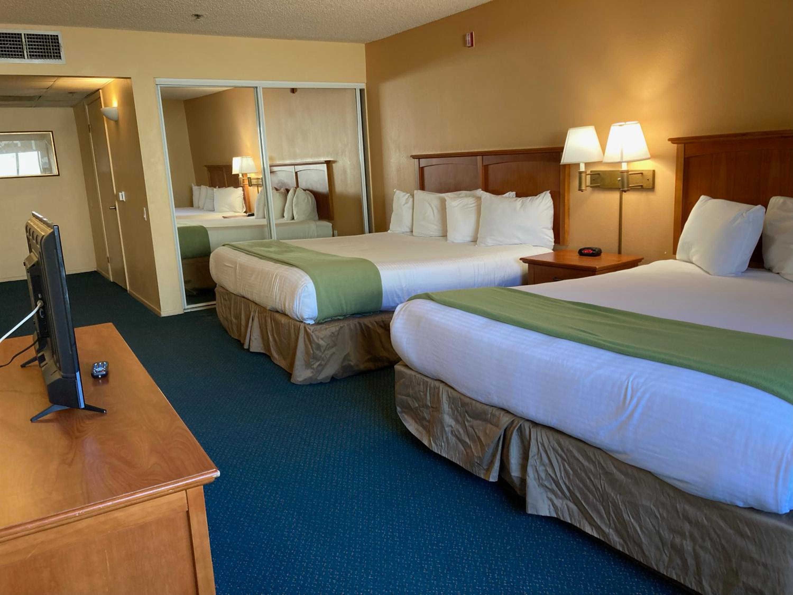 King Suite - Photo 1