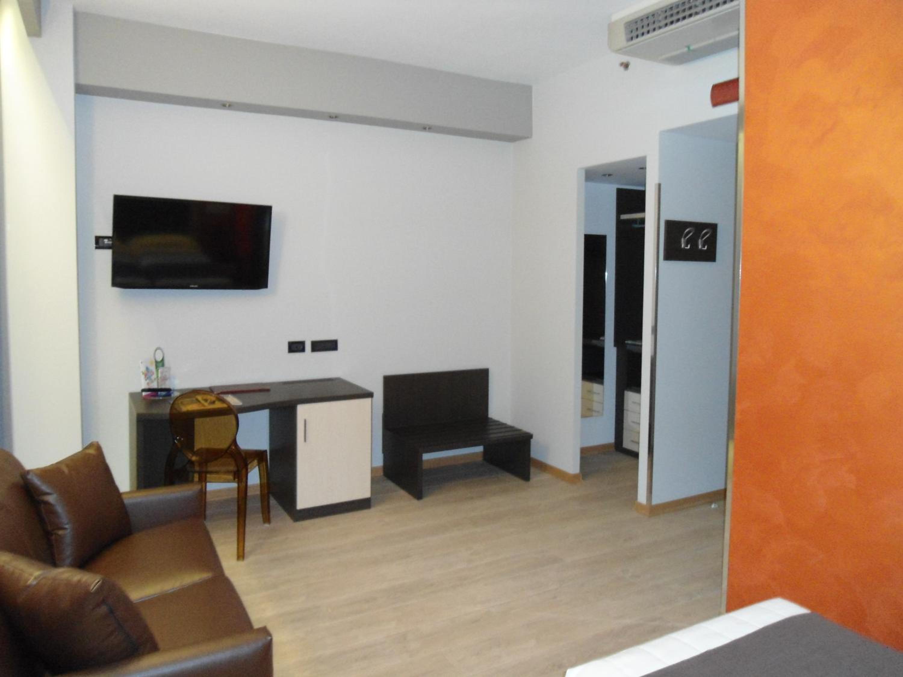 Junior Suite - Photo 11