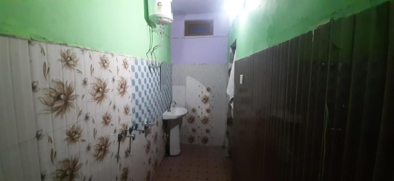 Single Bed In Male Dormitory Room With Shared Bathroom photo 3