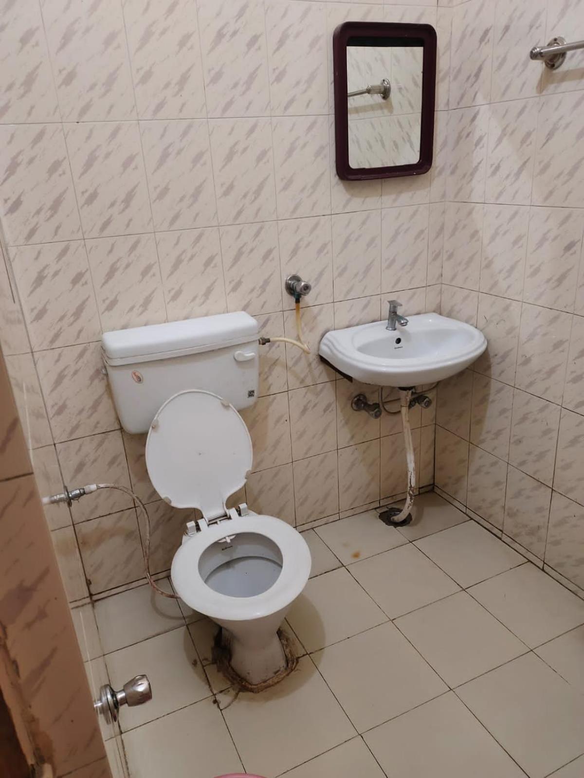 Single Bed In Male Dormitory Room With Shared Bathroom photo 2