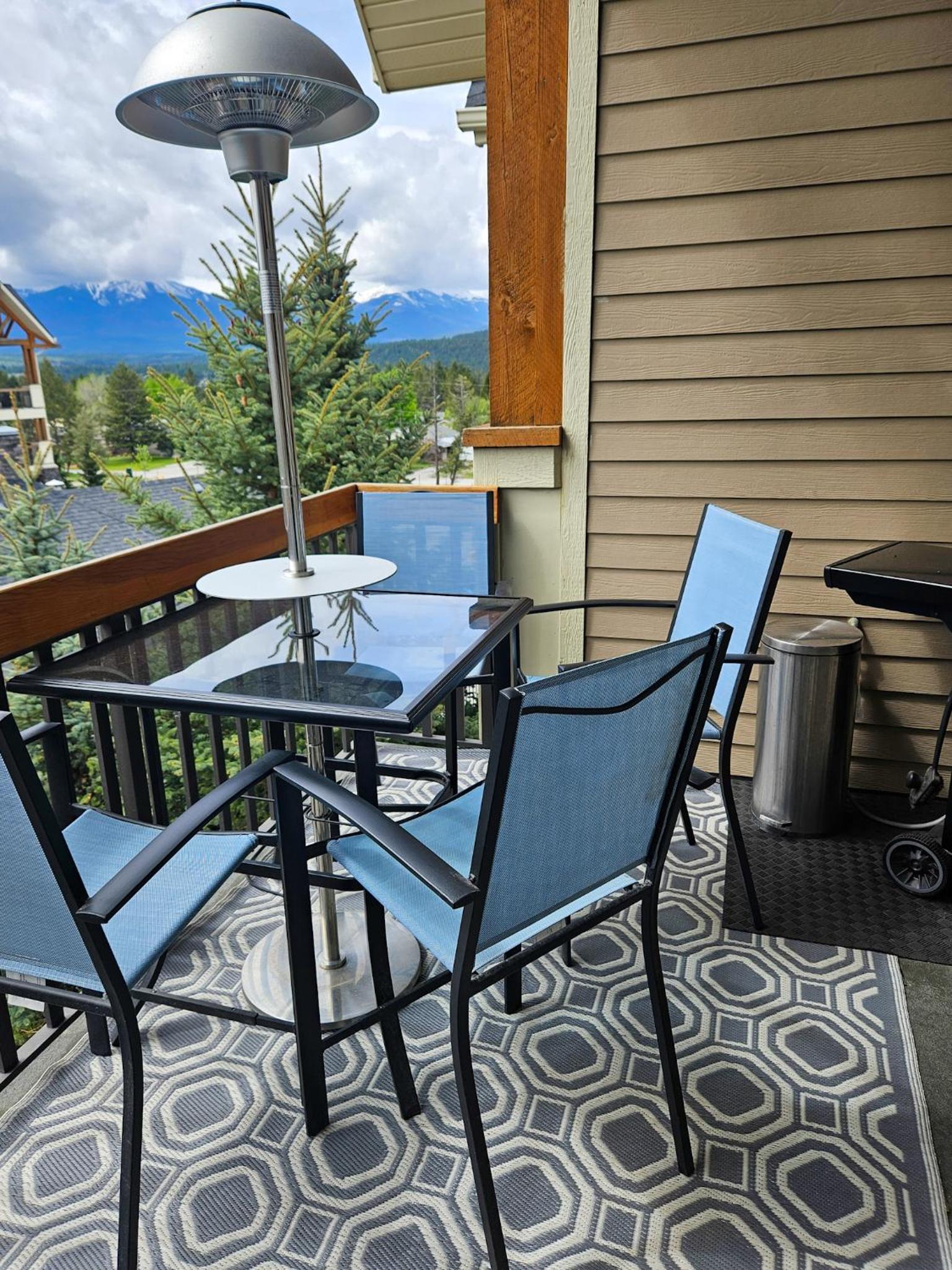 Two-Bedroom Apartment with Balcony photo 3