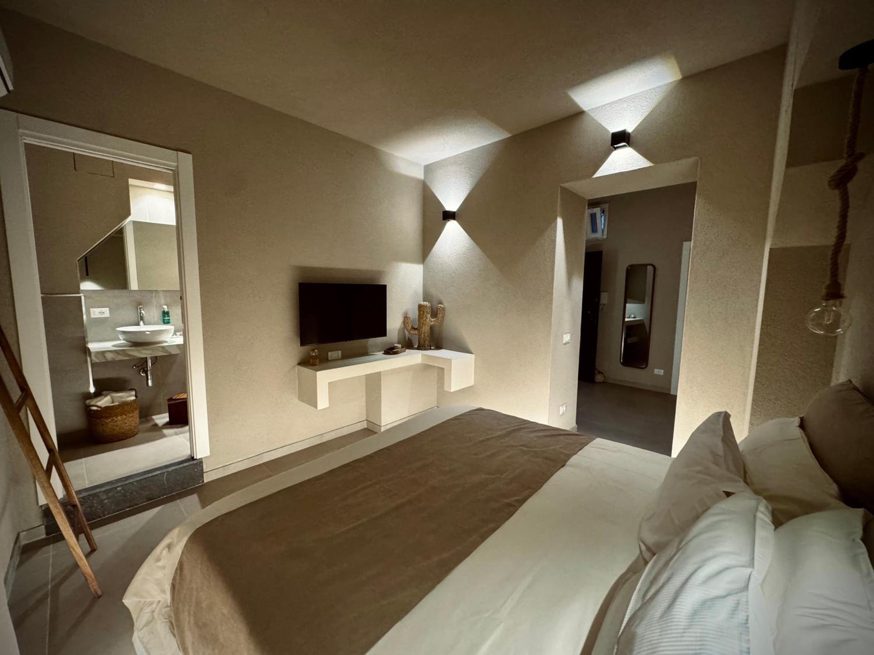 Standard King Room