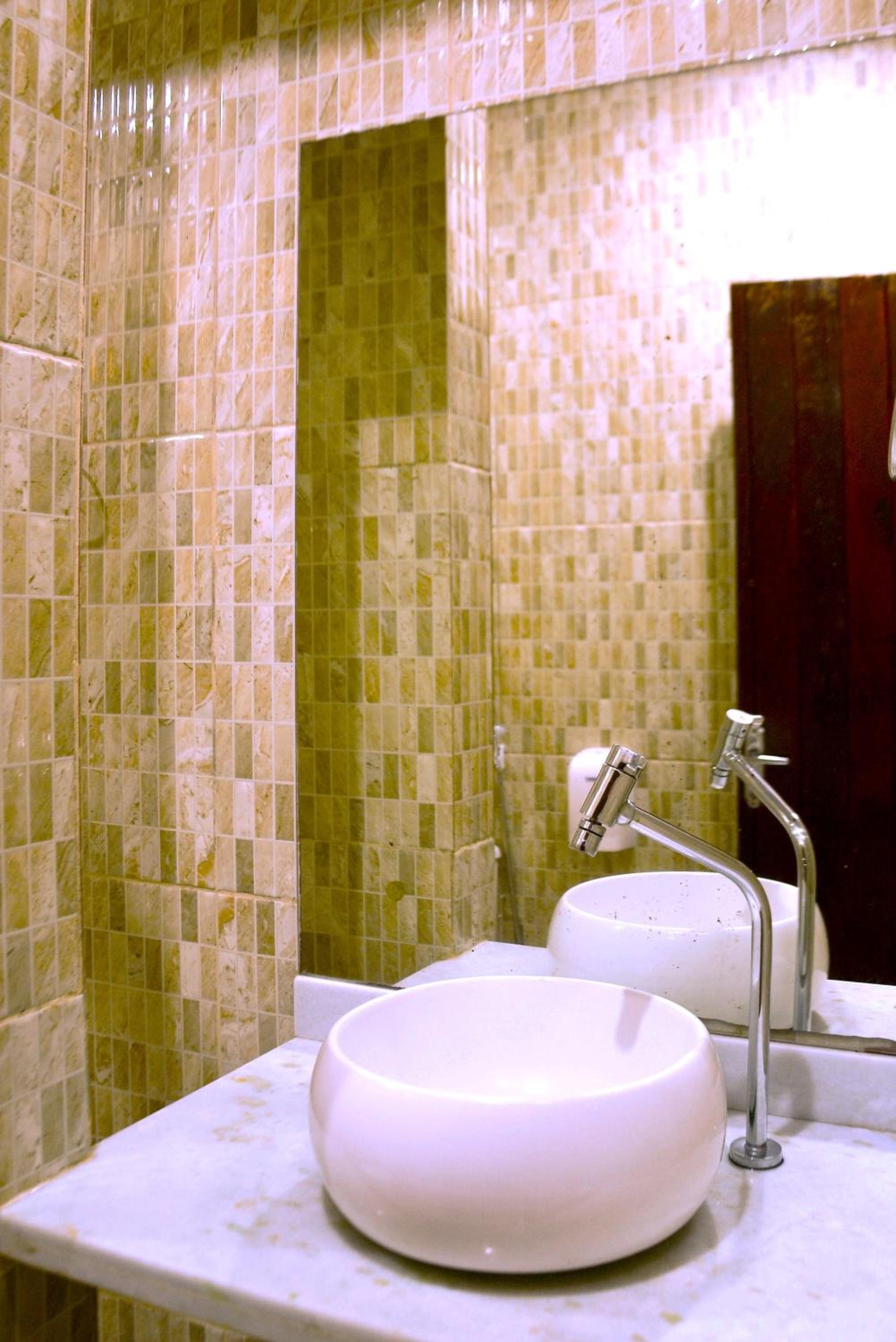 Standard Quadruple Room - Photo 9