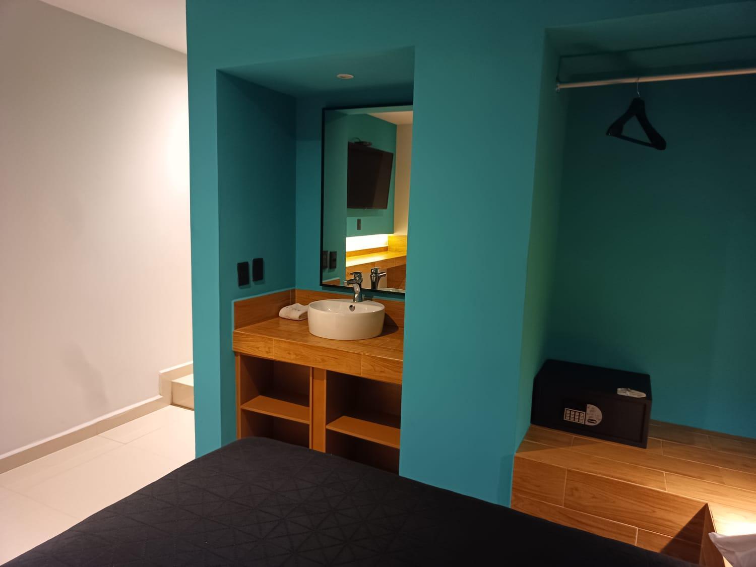 Deluxe Double Room - Photo 38