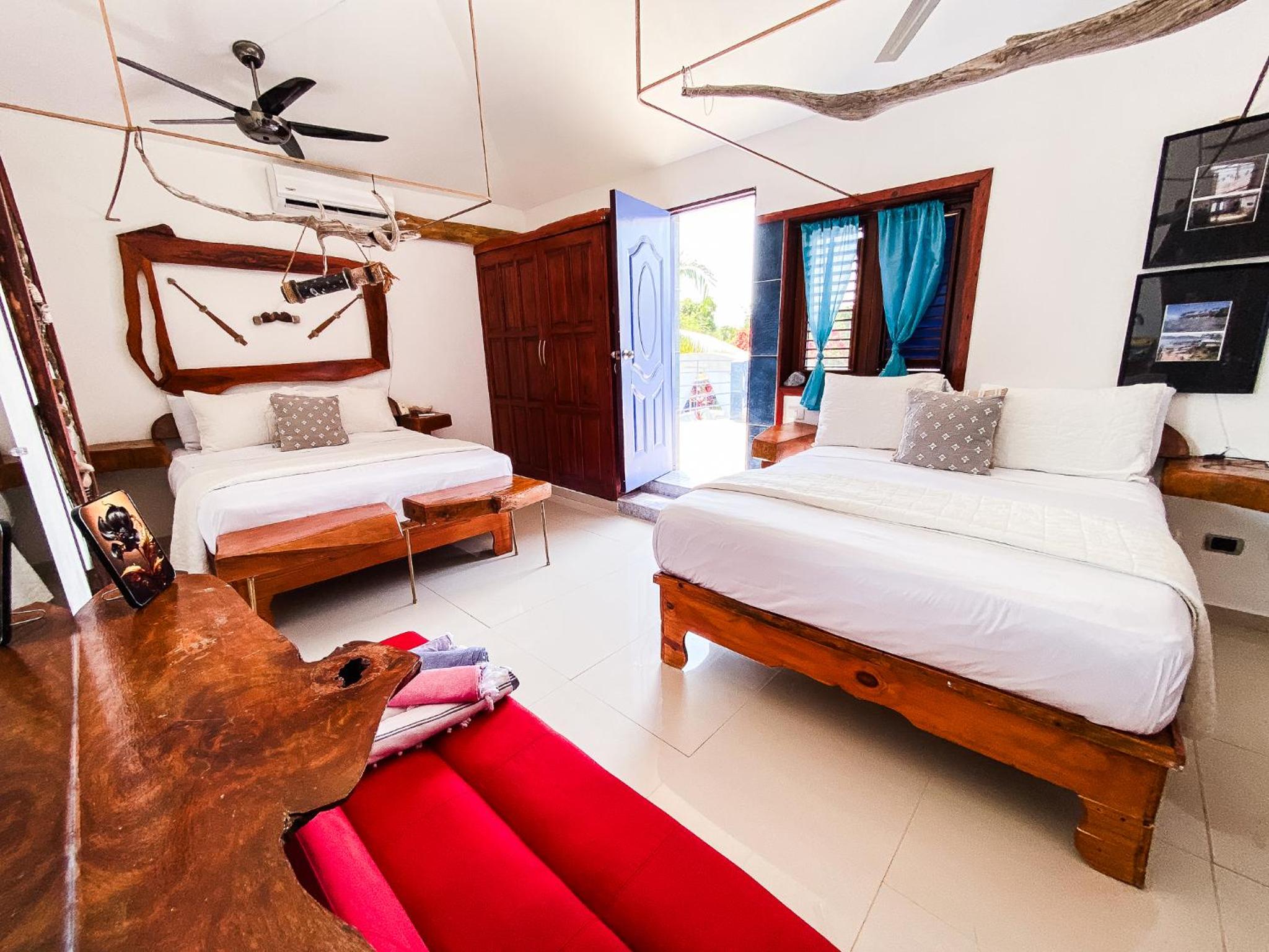 Quadruple Room with Terrace photo 3