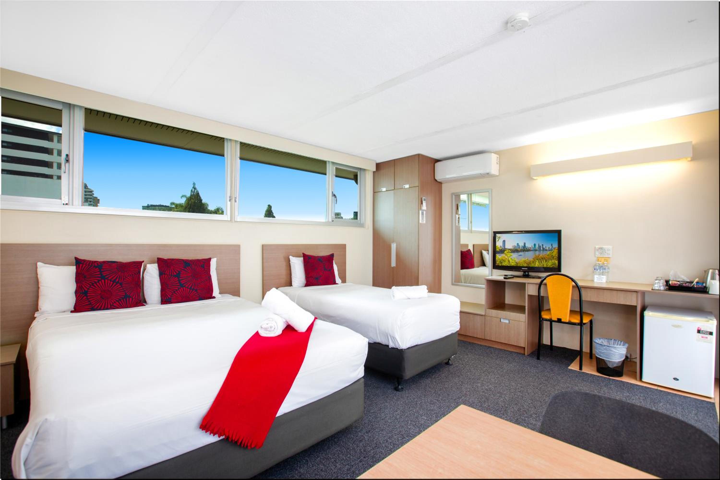 Twin Room - Photo 1