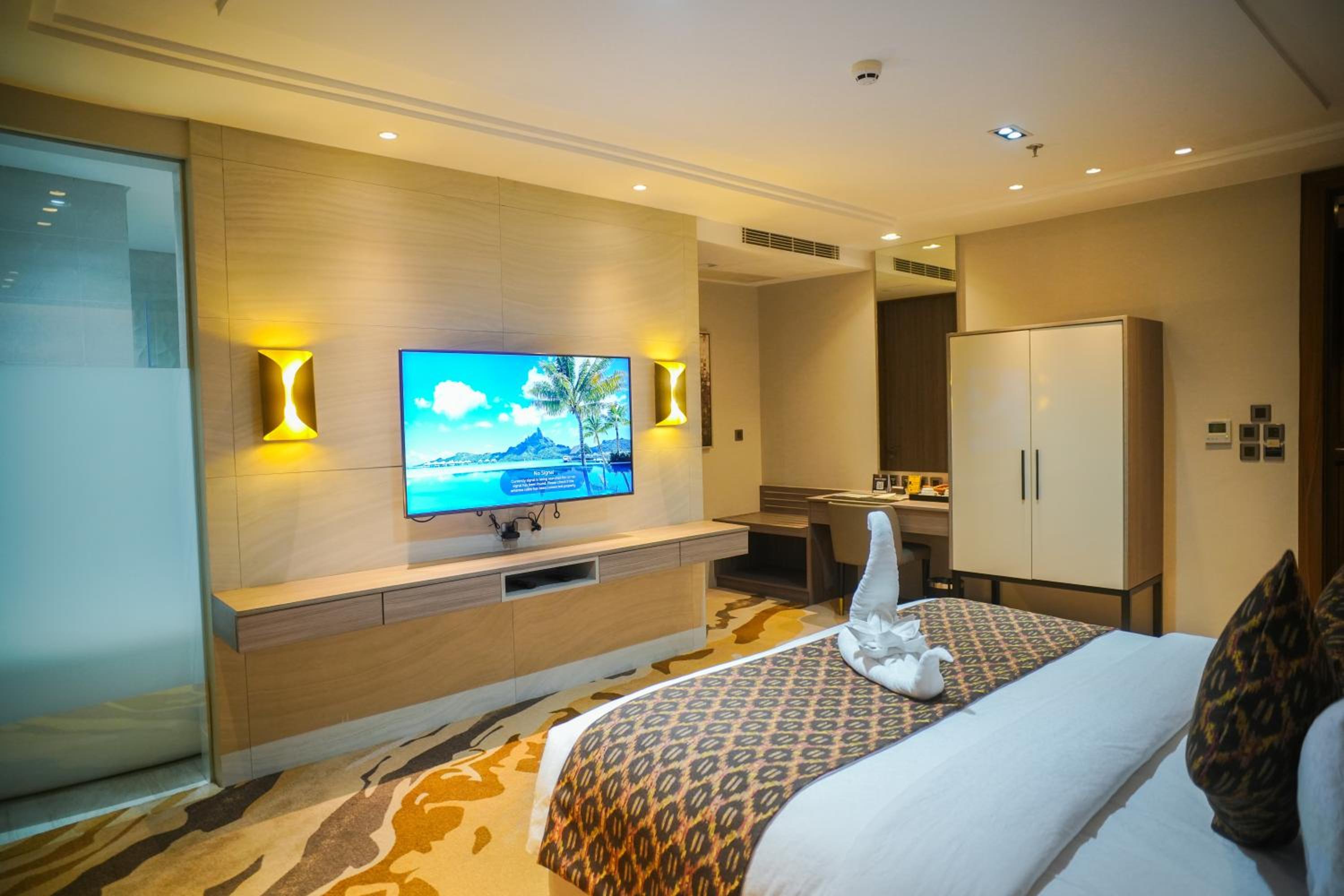 Executive Suite photo 2