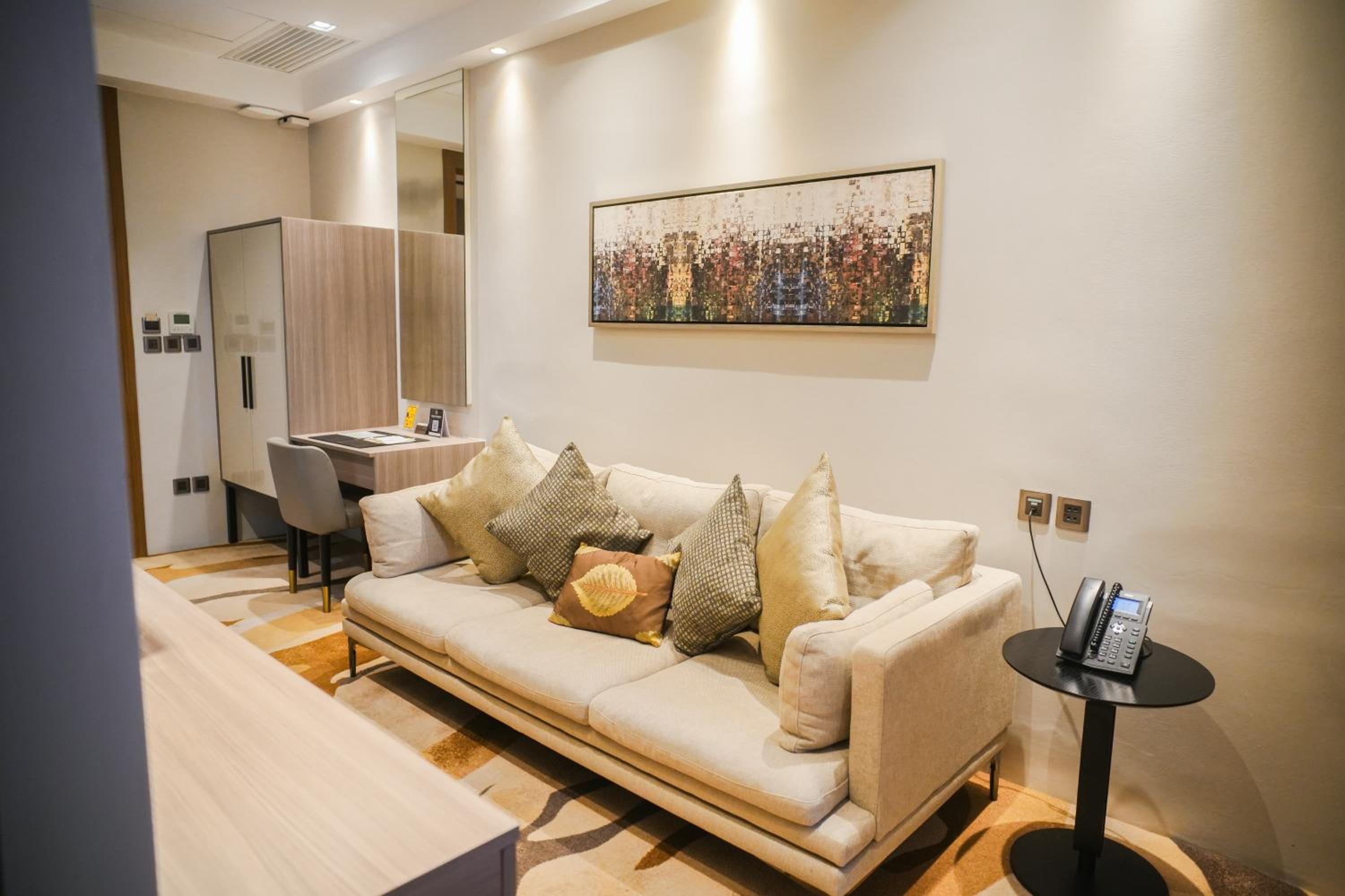 Executive Suite photo 1