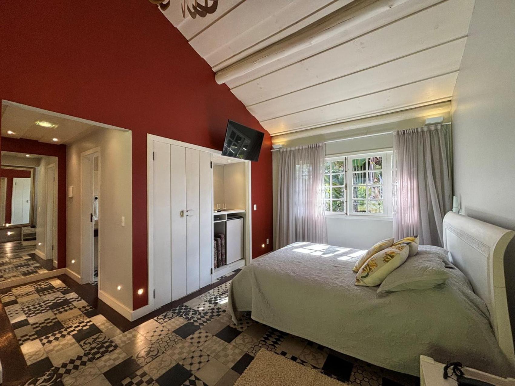 Superior Bungalow photo 2