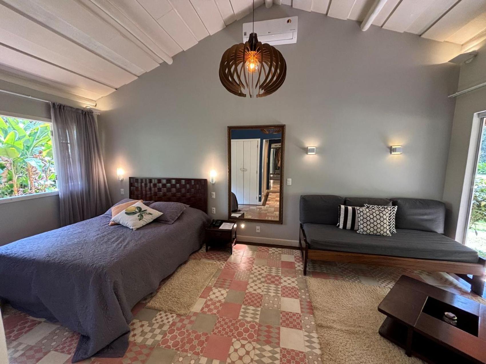 Deluxe Bungalow photo 3