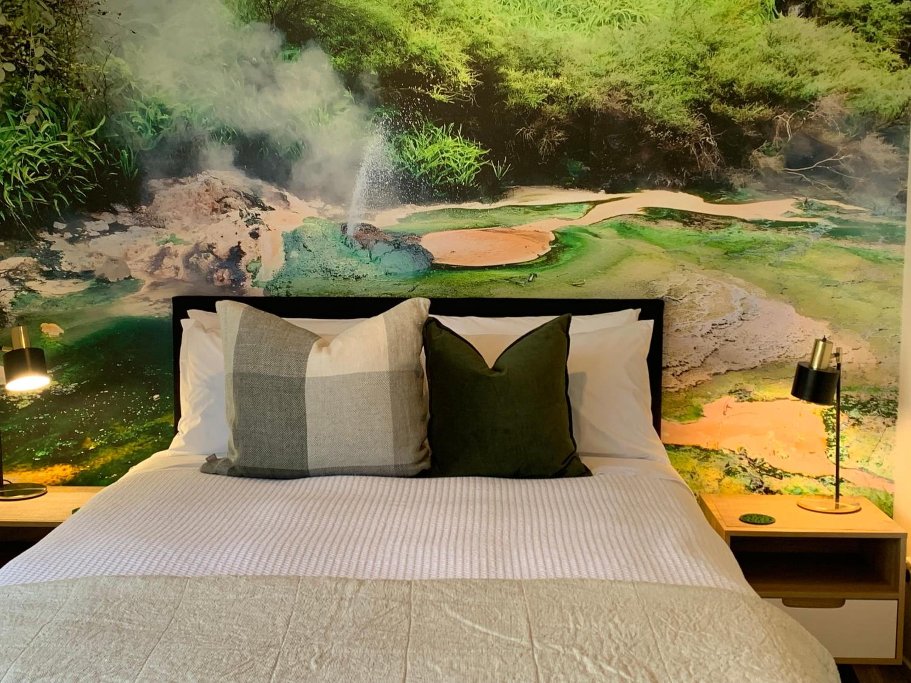 Deluxe Queen Room photo 1