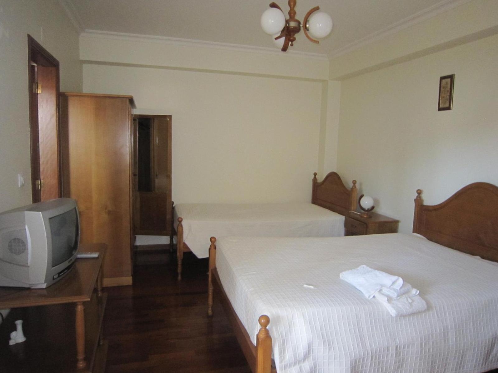 Deluxe Double Room (2 Adults + 1 Child) photo 1