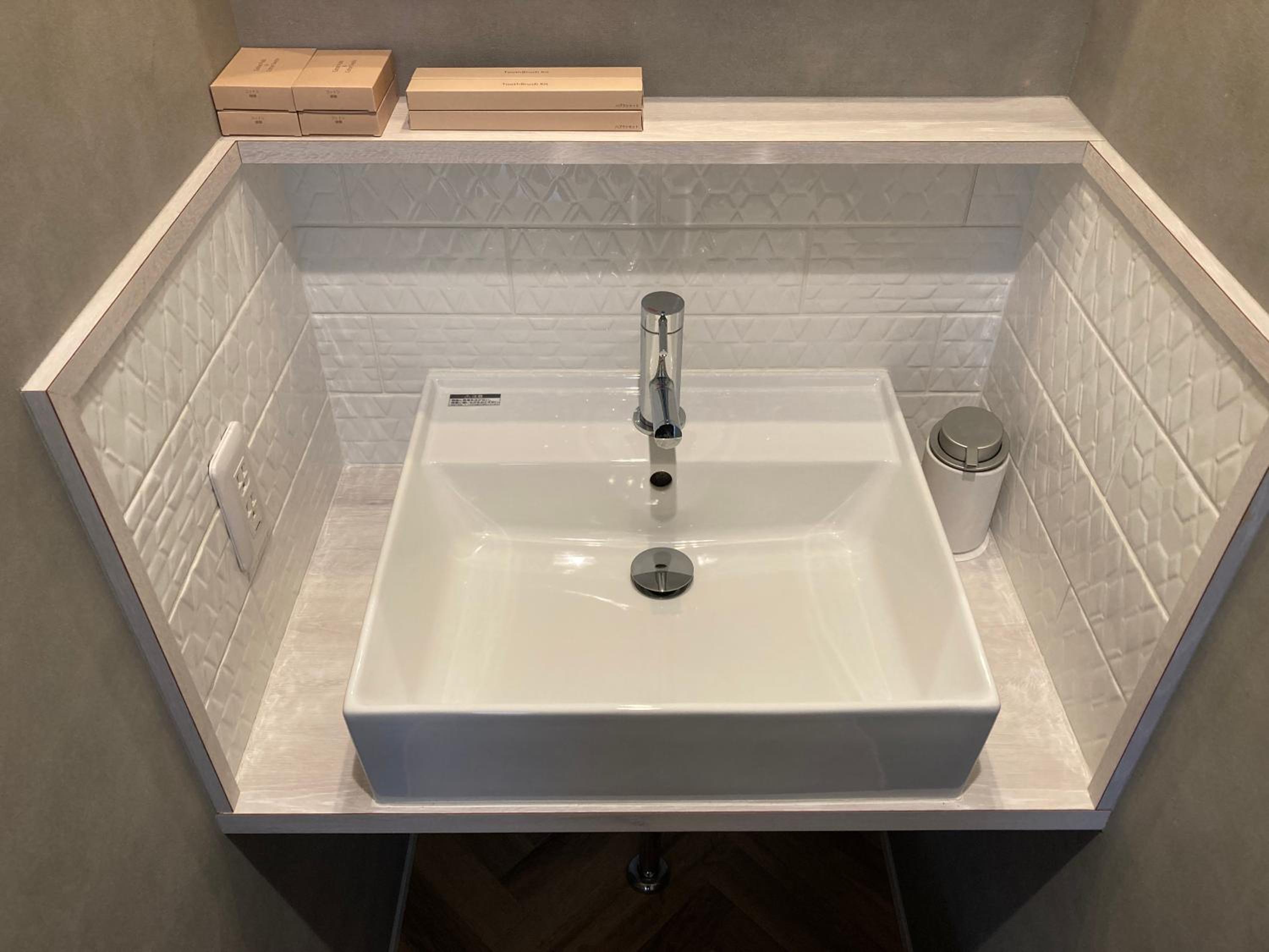 One-Bedroom Apartment photo 3