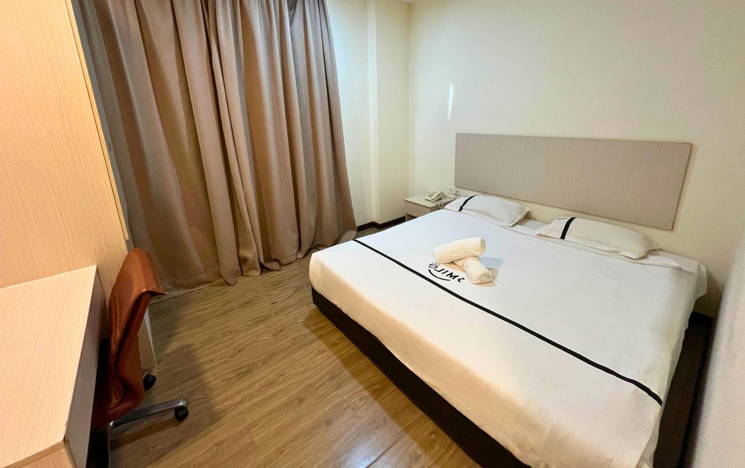 Deluxe Room - Photo 3