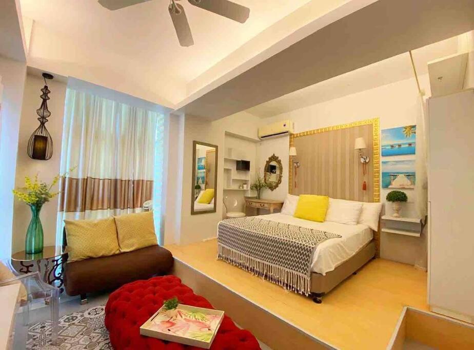 Studio Apartment photo 1
