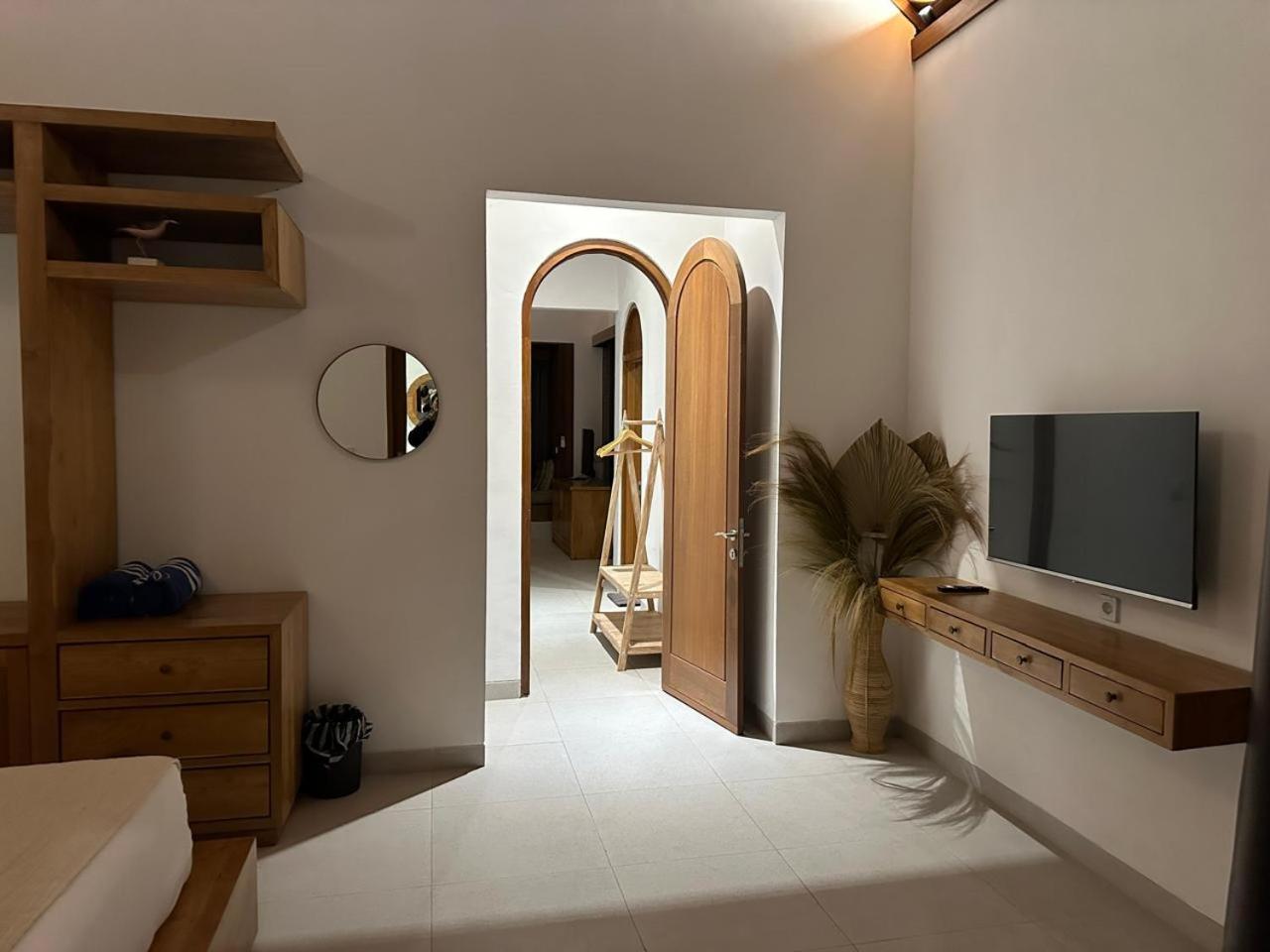 Deluxe Family Suite - Photo 19