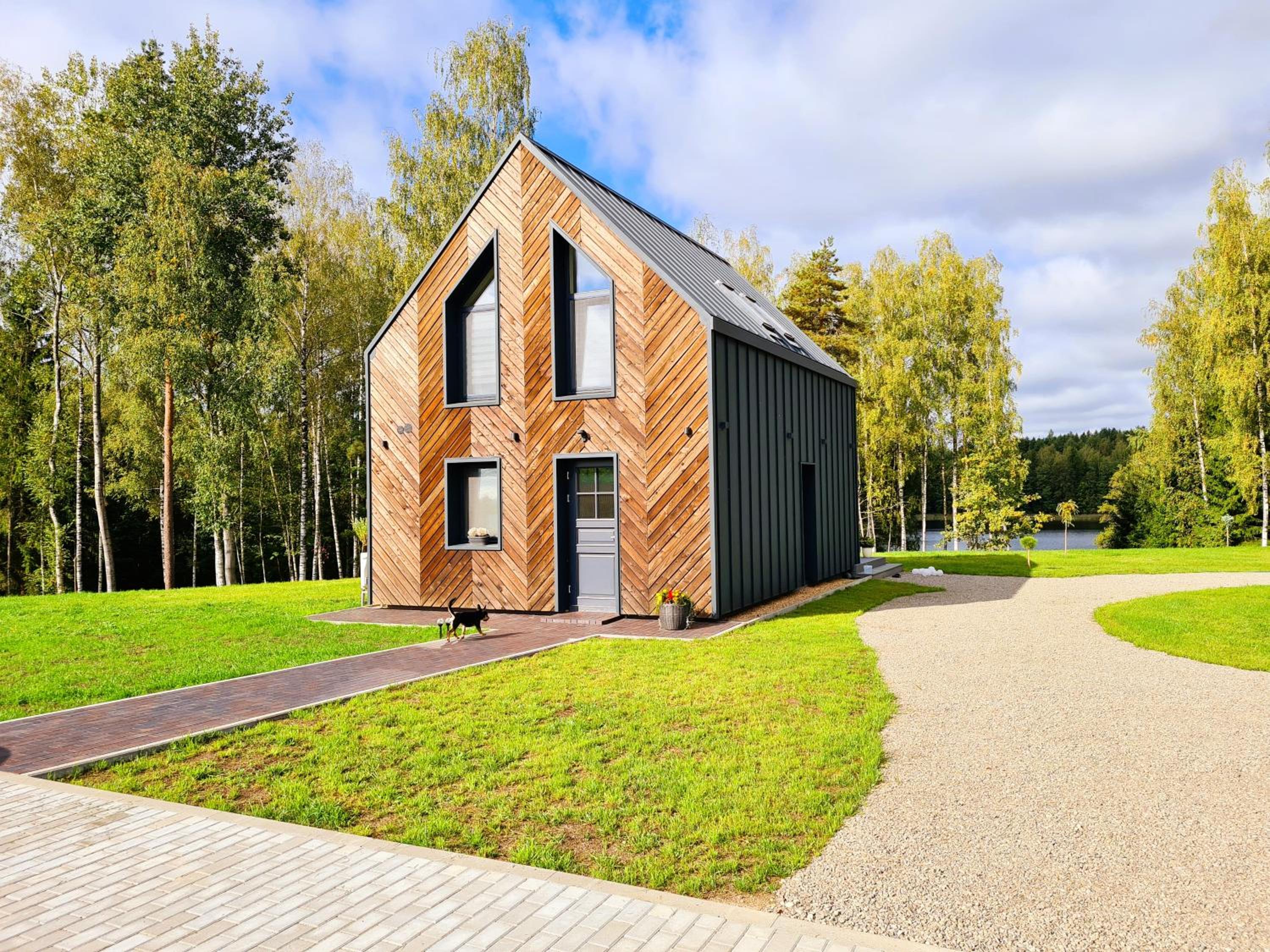 Villa photo 2