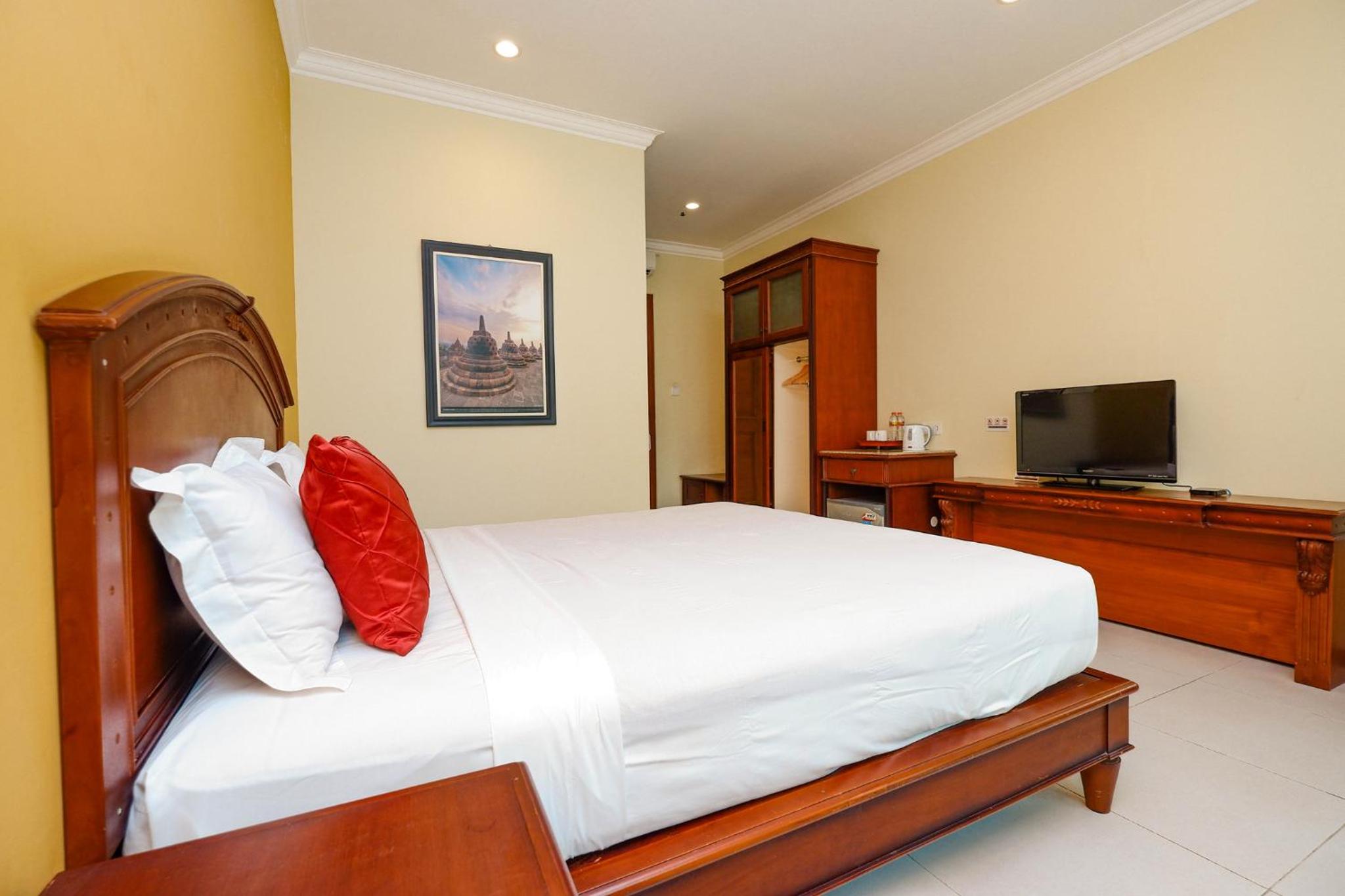 Deluxe King Room