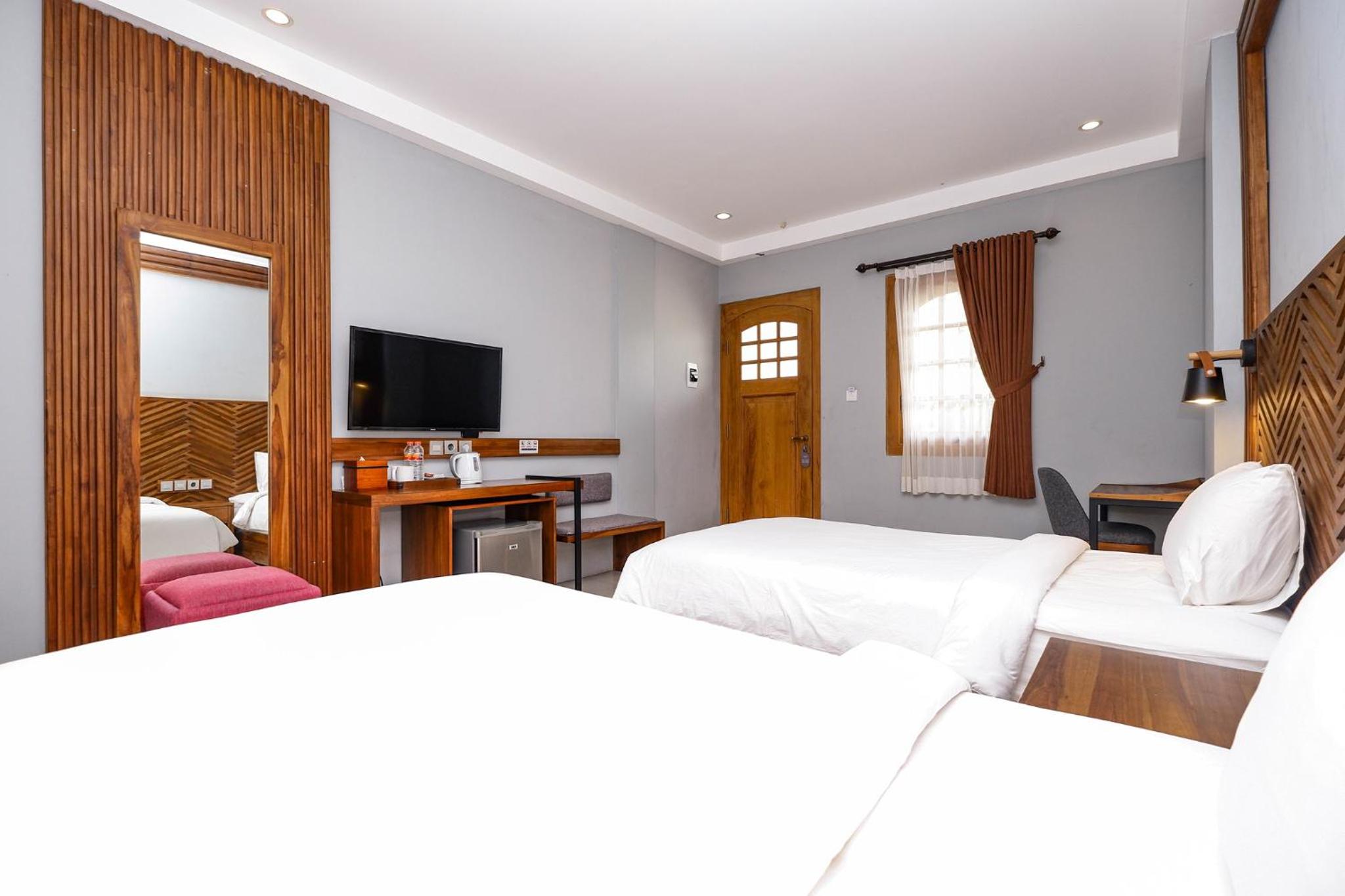 Deluxe Twin Room